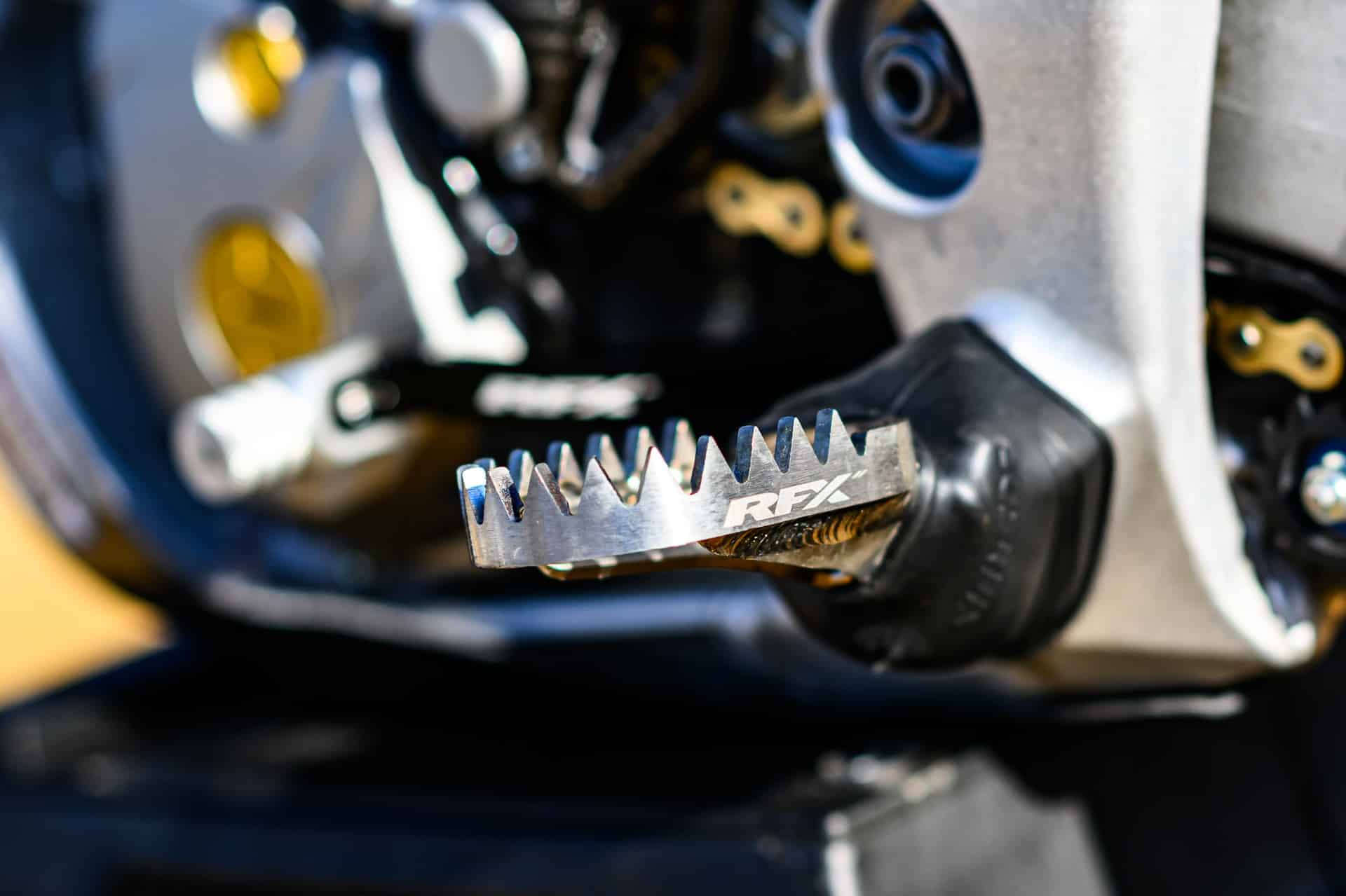 Gama de componentes RFX 2025: Tu moto Offroad siempre a punto