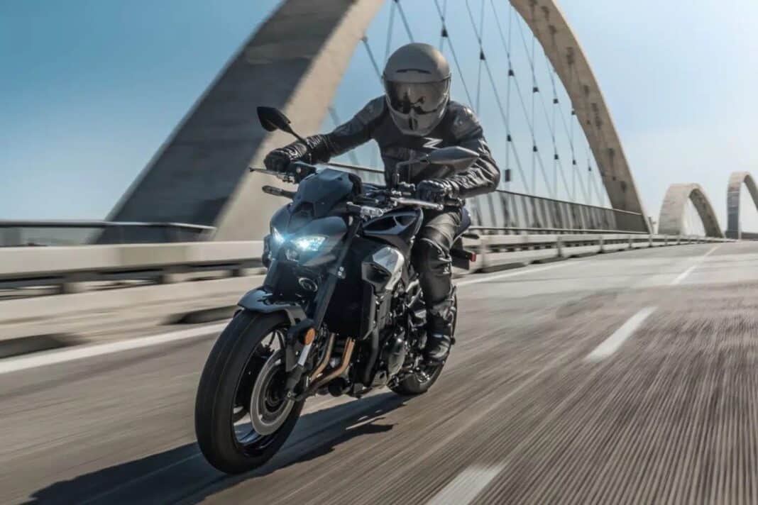 Estrena la nueva Kawasaki Z900 y llévate el Pack Good Times3 de regalo