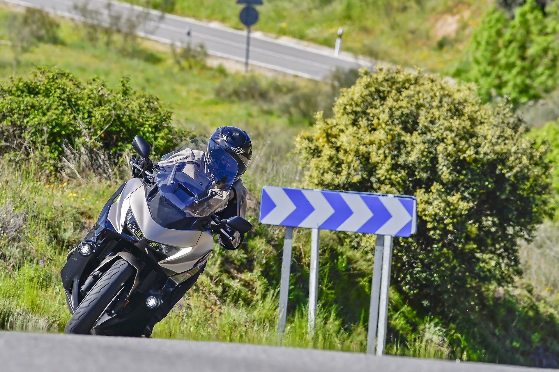 Comparativa Yamaha TMAX vs Honda Forza 750