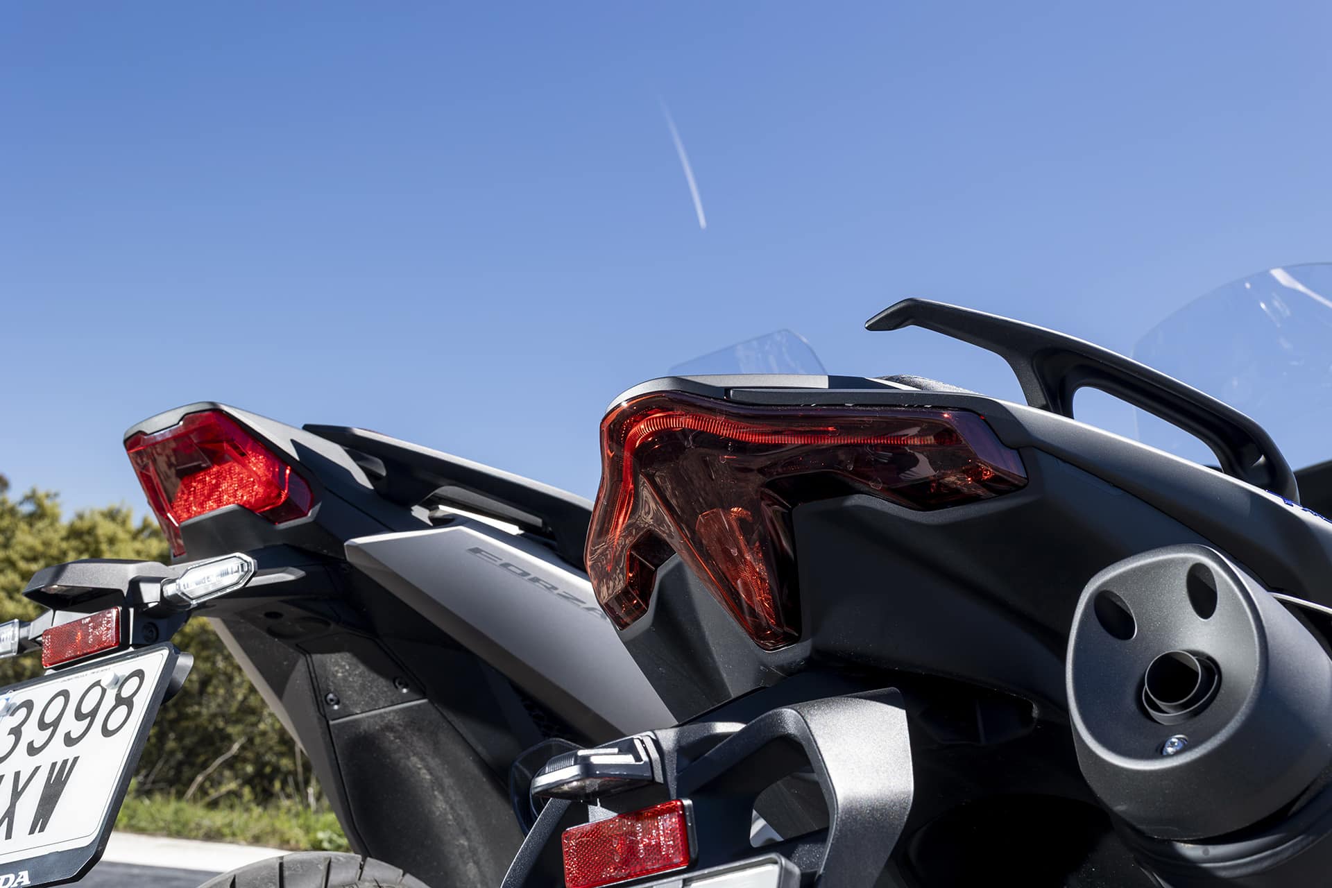 Comparativa Yamaha TMAX vs Honda Forza 750