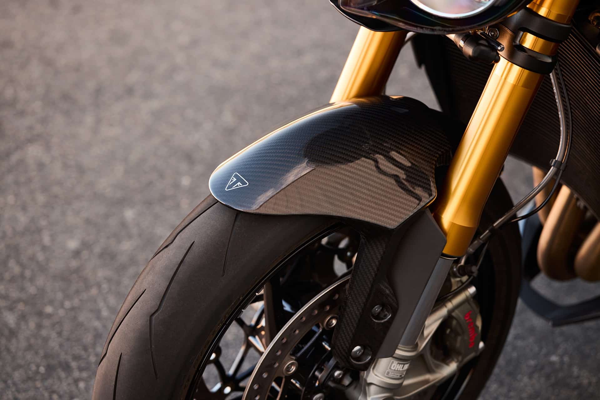 Speed Triple 1200 RX: La filosofía más racing de Triumph junto a su tecnología más avanzada