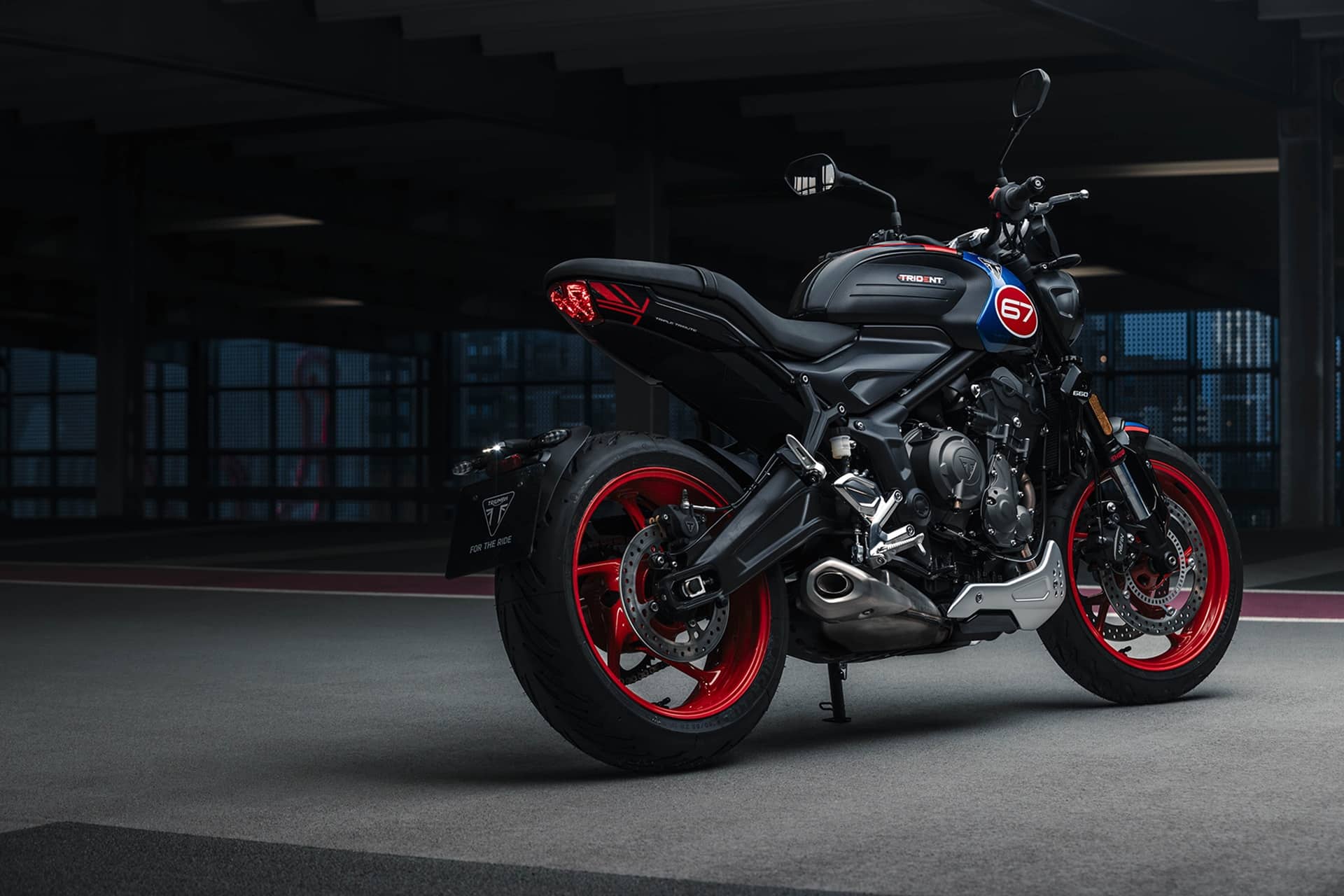Triumph lanza la nueva Trident Triple Tribute 2025, una edición especial inspirada en la mítica "Slippery Sam"