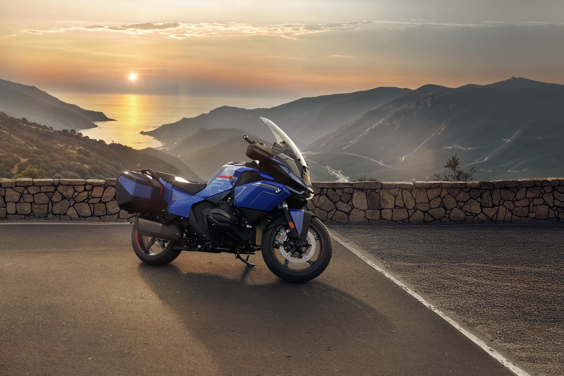 ¿Pensando en estrenar una BMW R 1300 RT o una BMW 1300 RS? Ya sabemos cuánto te va a costar cumplir tu sueño
