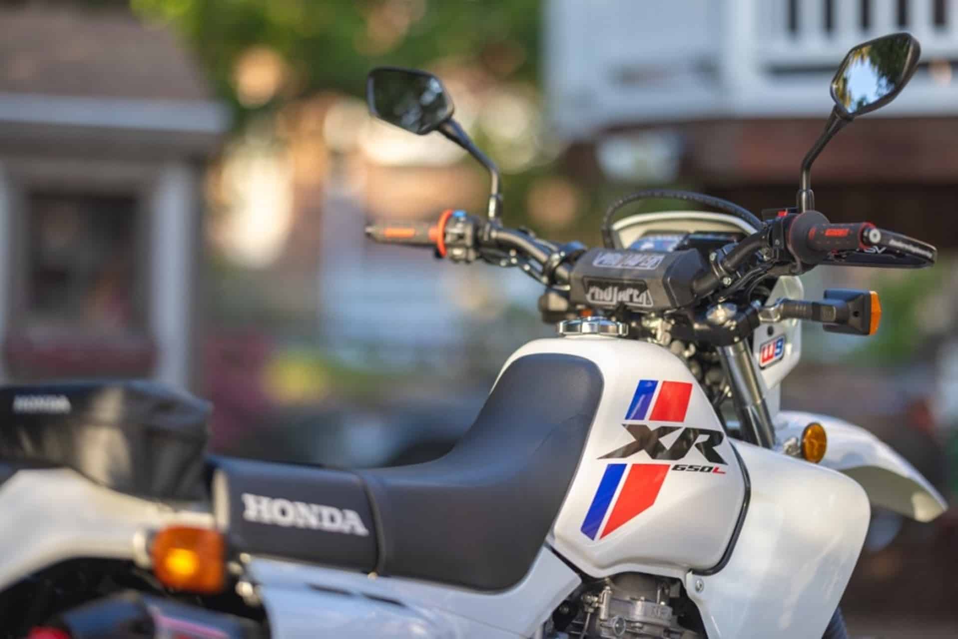 Honda XR650L Supermoto: Imagen deportiva sin perder un ápice de eficiencia