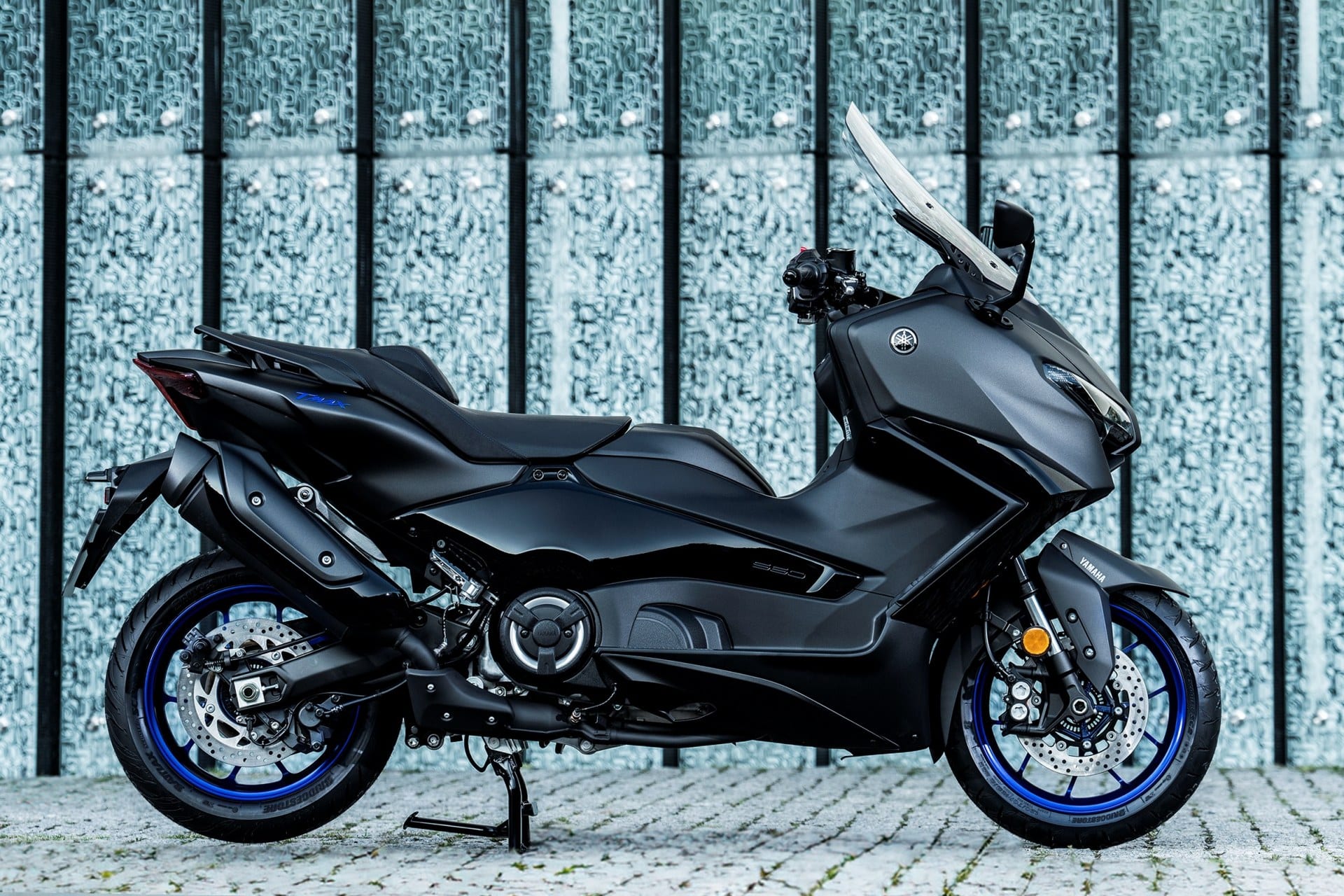 Yamaha TMAX 2025