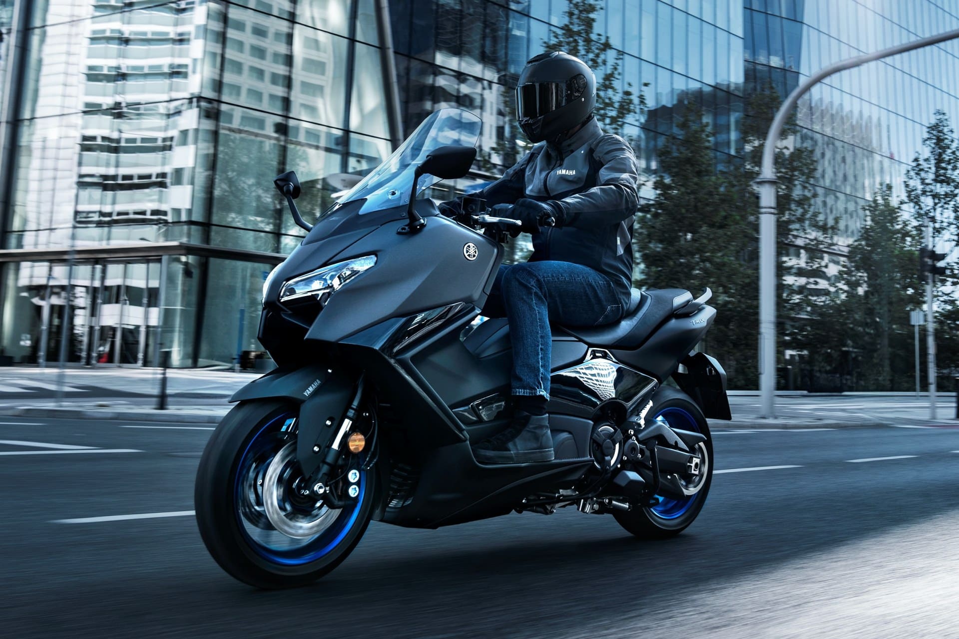 Yamaha TMAX 2025