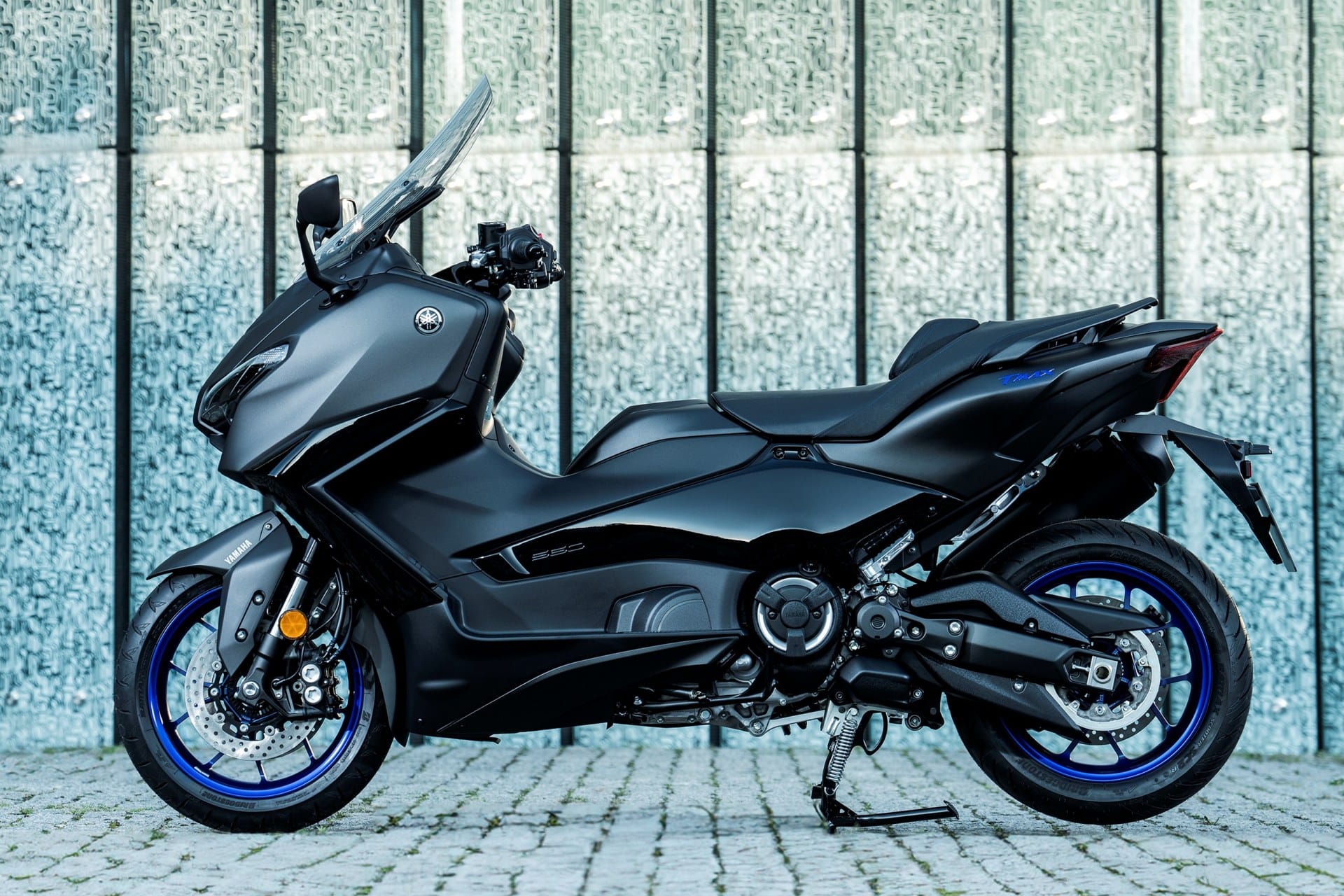 Yamaha TMAX 2025
