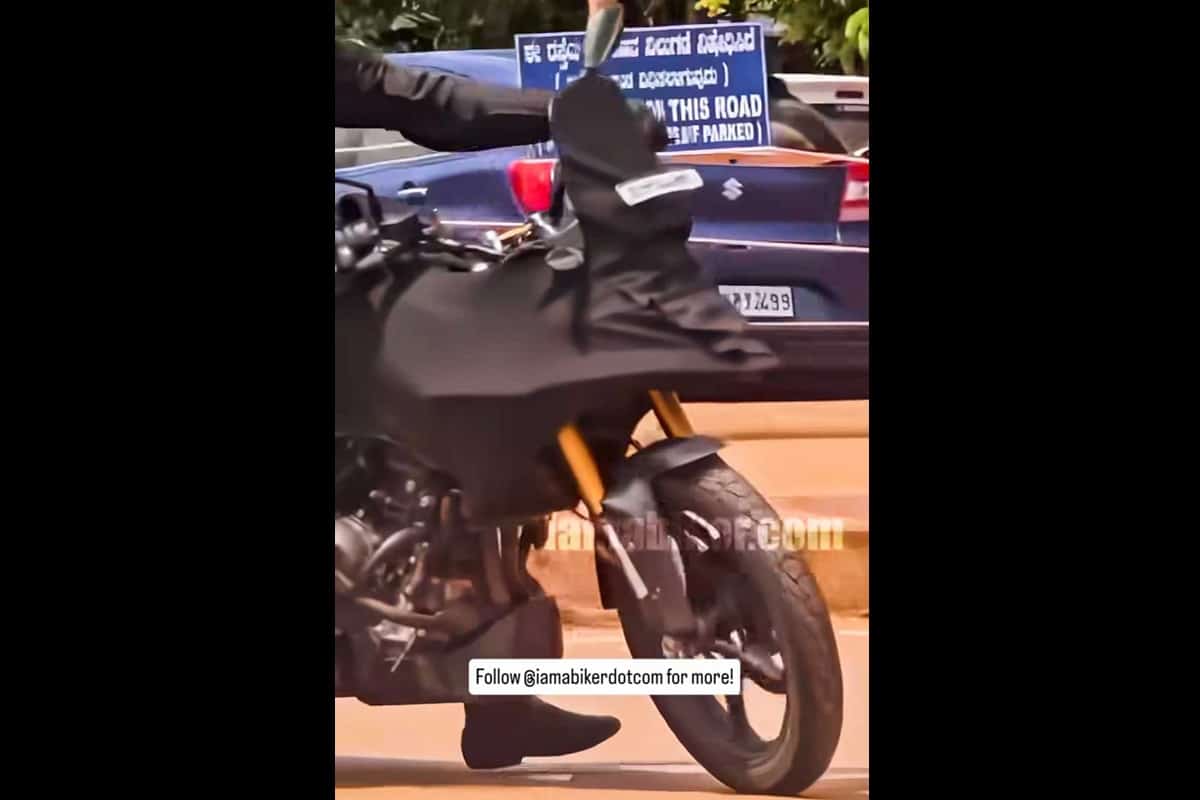 La futura BMW F 450 GS avistada por primera vez en pleno test de pruebas por las carreteras indias