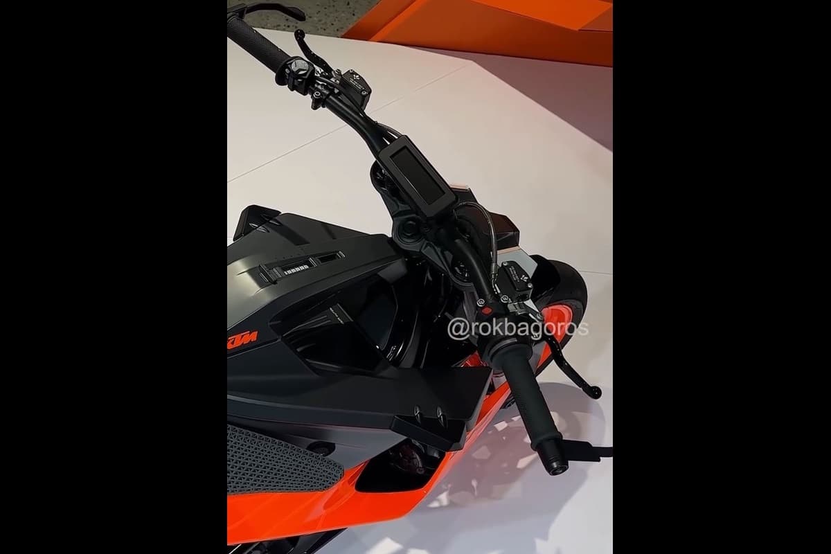 Primeras imágenes de la KTM E-Duke: Podría estar mucho más cerca de lo que pensábamos