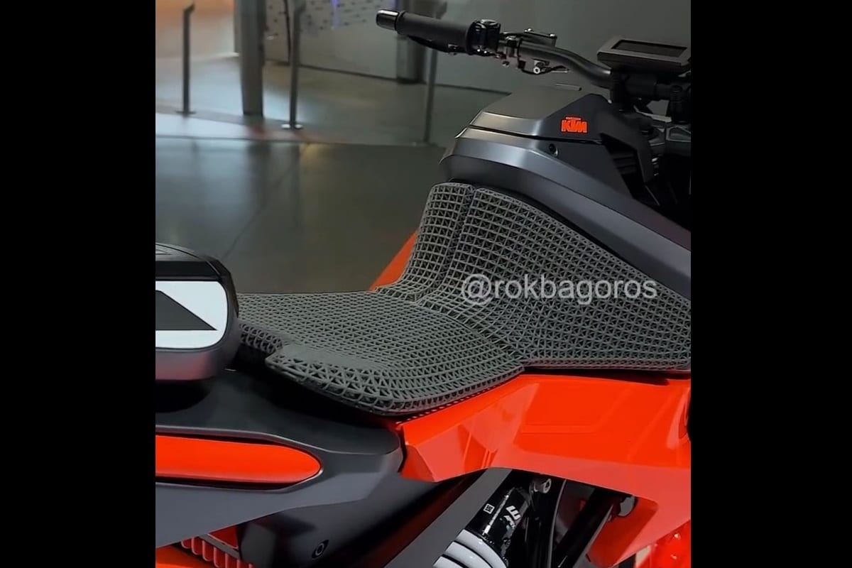 Primeras imágenes de la KTM E-Duke: Podría estar mucho más cerca de lo que pensábamos
