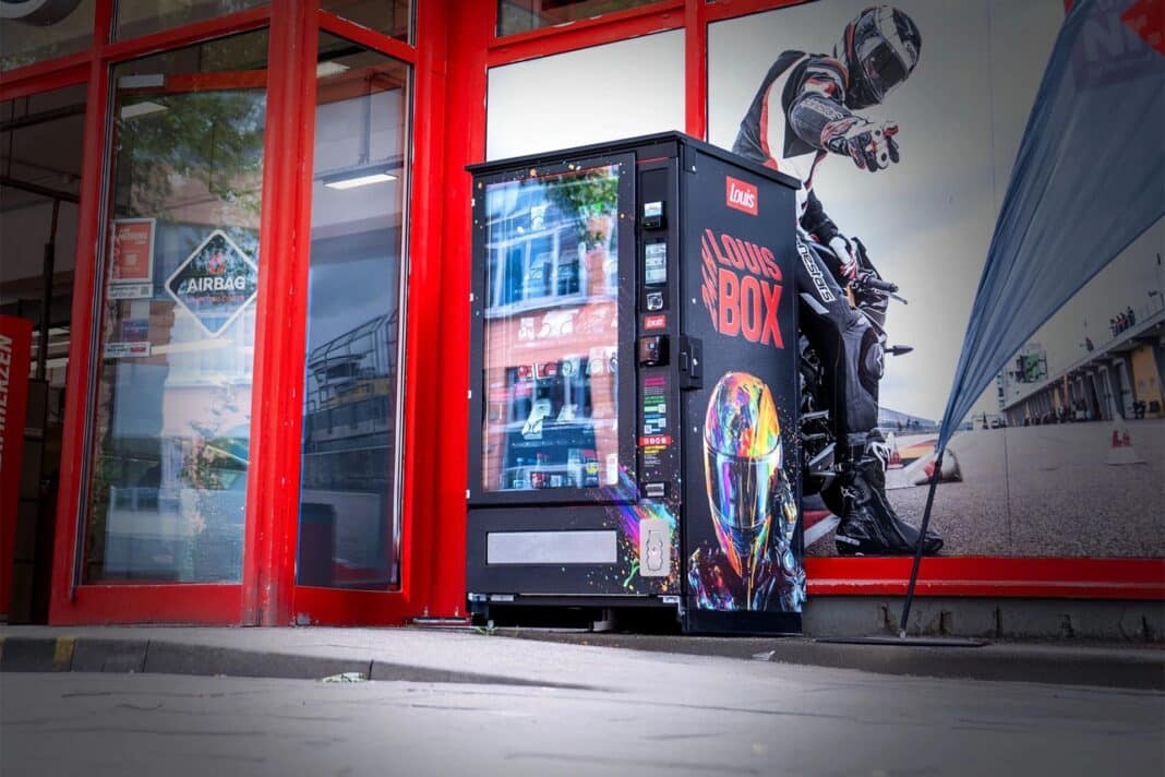 En Alemania han tenido una brillante idea: máquina expendedora con accesorios de urgencia para moto