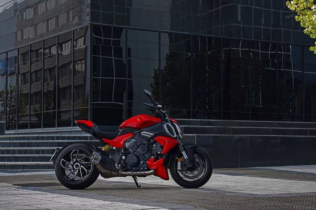 Las exclusivas siglas “RS” llegarán hasta la gama Ducati Diavel V4 el próximo año 2026