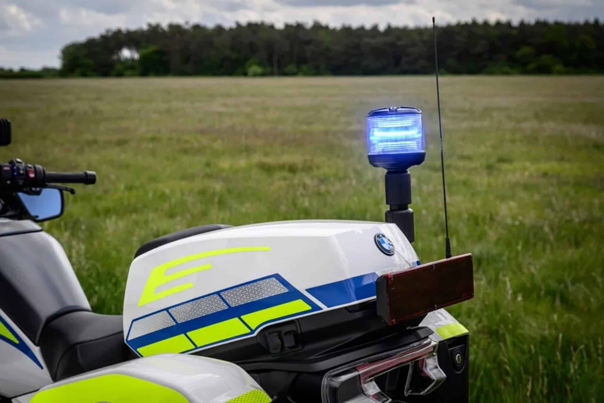BMW R 1300 RT-P 2025: La marca alemana presenta la versión policial de su nueva Touring de altos vuelos