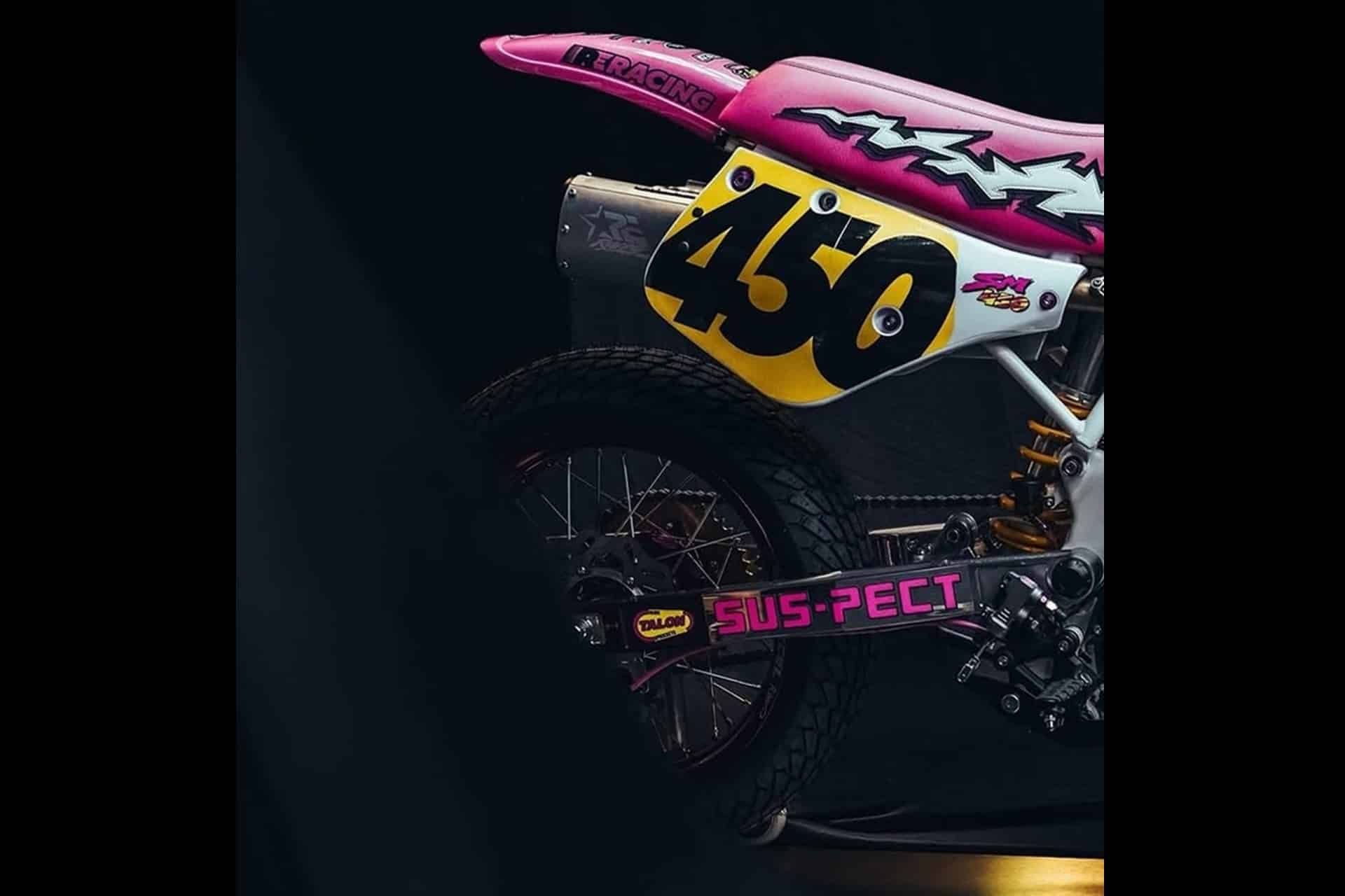 SM450 Urban Guerrilla: Como convertir una naked neo-retro en una llamativa y colorida supermotard