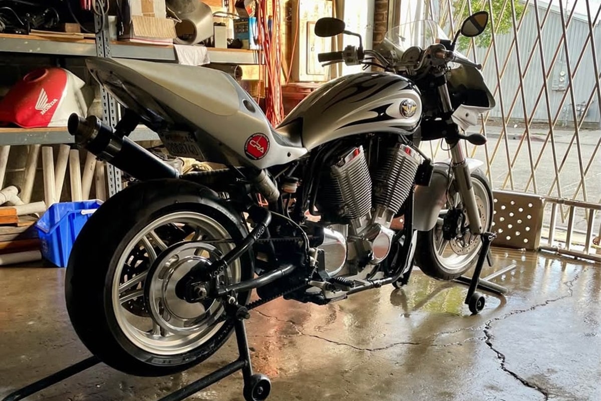 “Preparaciones bizarras a la venta”: Victory V92SC Sport Cruiser de 2001
