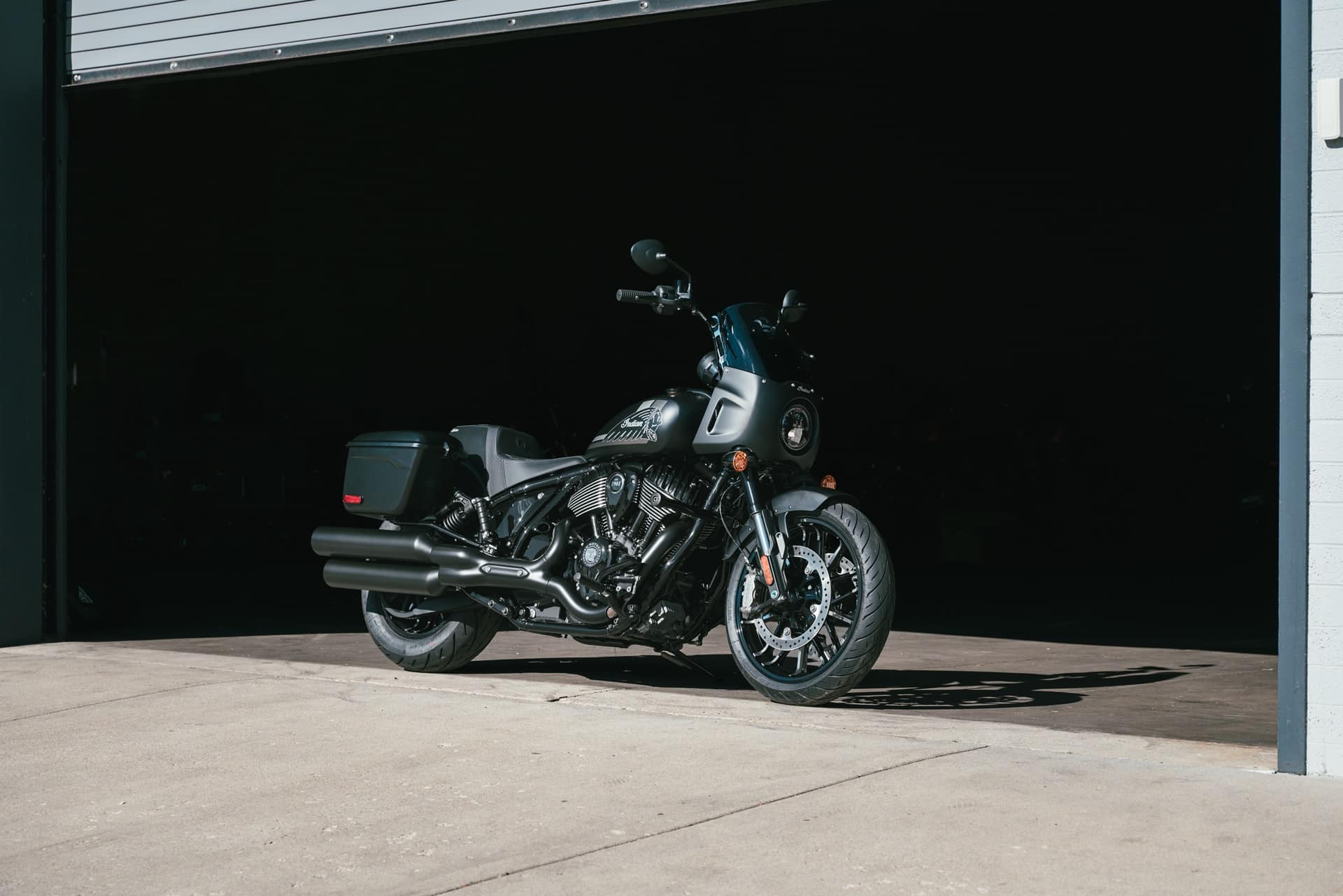 Indian Motorcycle dona una Sport Chief RT personalizada para una subasta benéfica coincidiendo con el espectáculo 'Back to the Beginning'