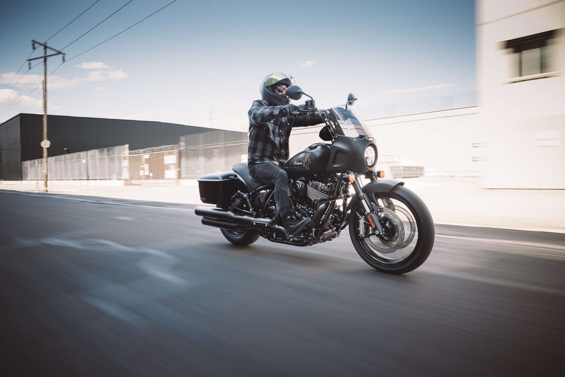 Indian Motorcycle dona una Sport Chief RT personalizada para una subasta benéfica coincidiendo con el espectáculo 'Back to the Beginning'