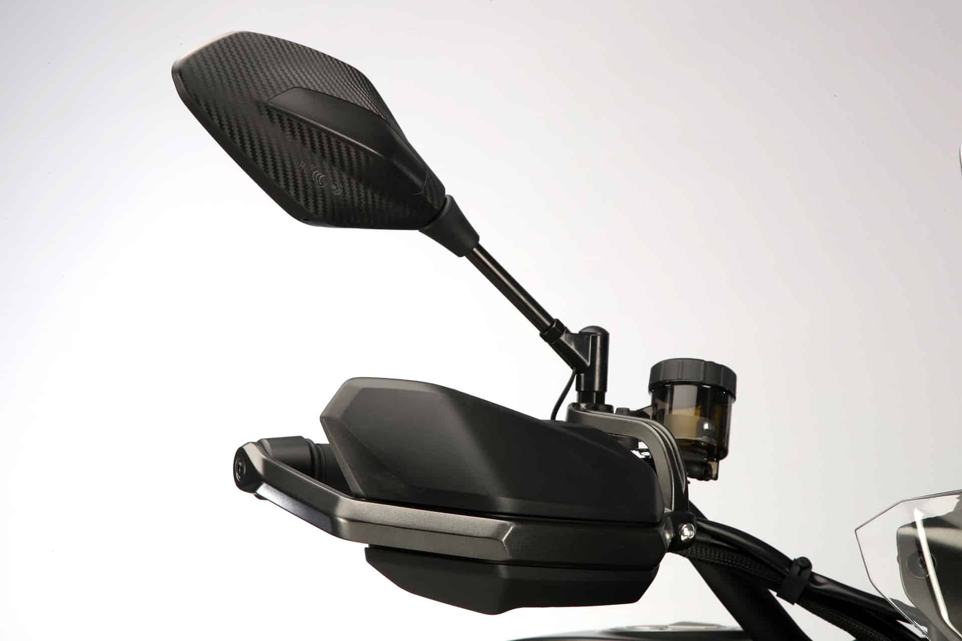 QJ Motor amplía su gama ADV con las nuevas SRT 900 en versiones “S” y “SX”