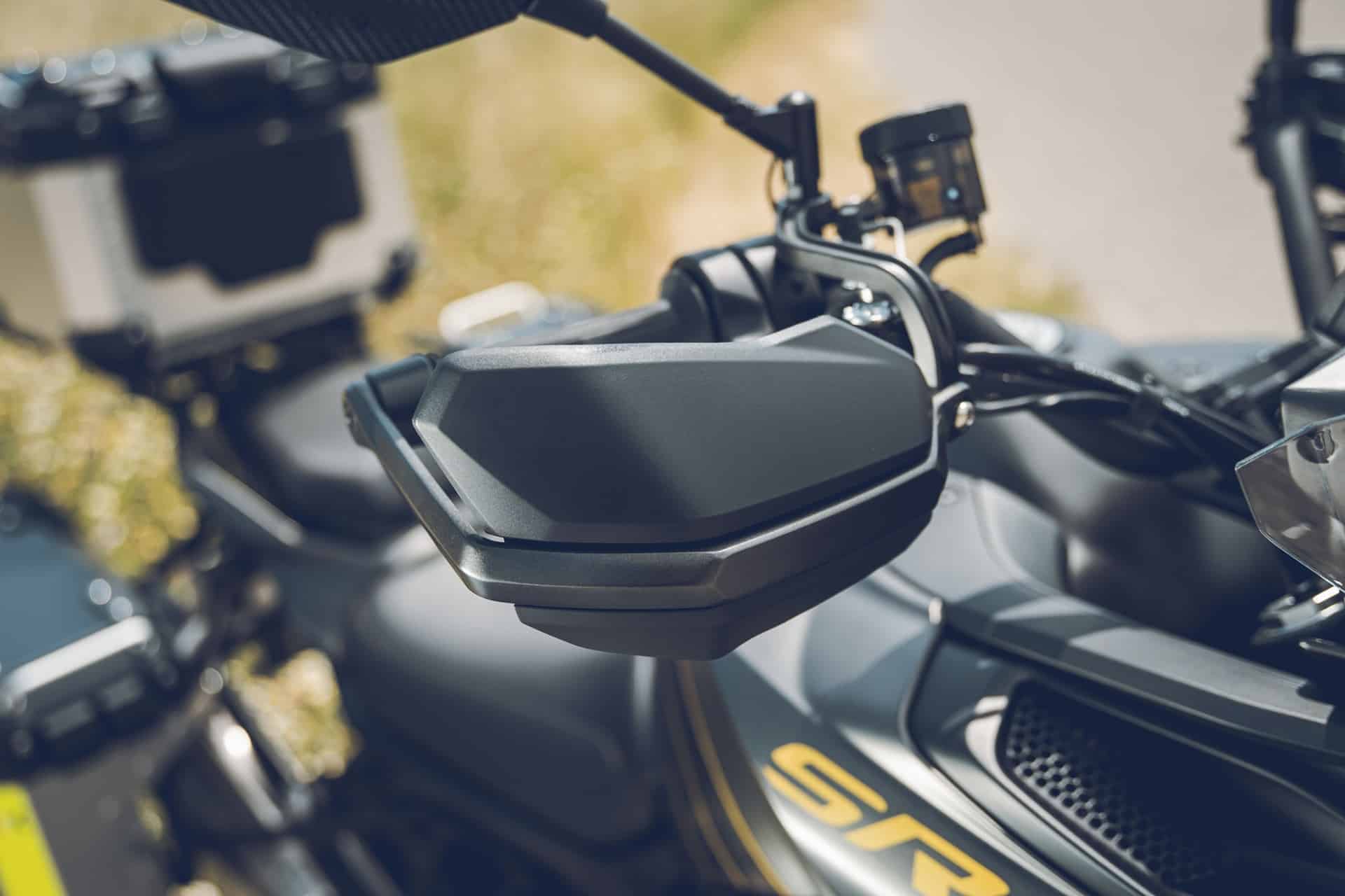 QJ Motor amplía su gama ADV con las nuevas SRT 900 en versiones “S” y “SX”