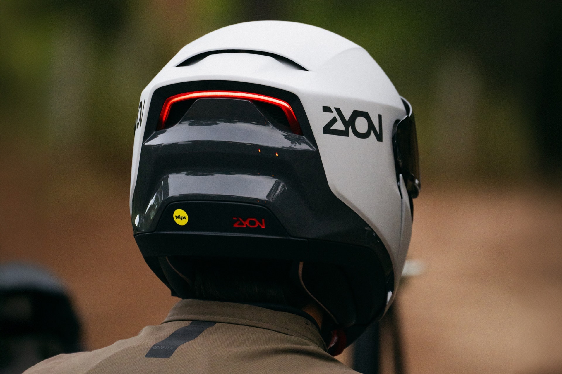 ZYON avanza hacia el lanzamiento de su primer modelo de casco equipado con el sistema Breath Safe System