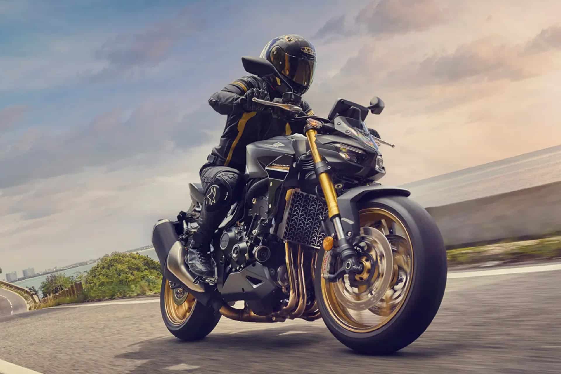 Honda CB1000 Hornet y Supermassive