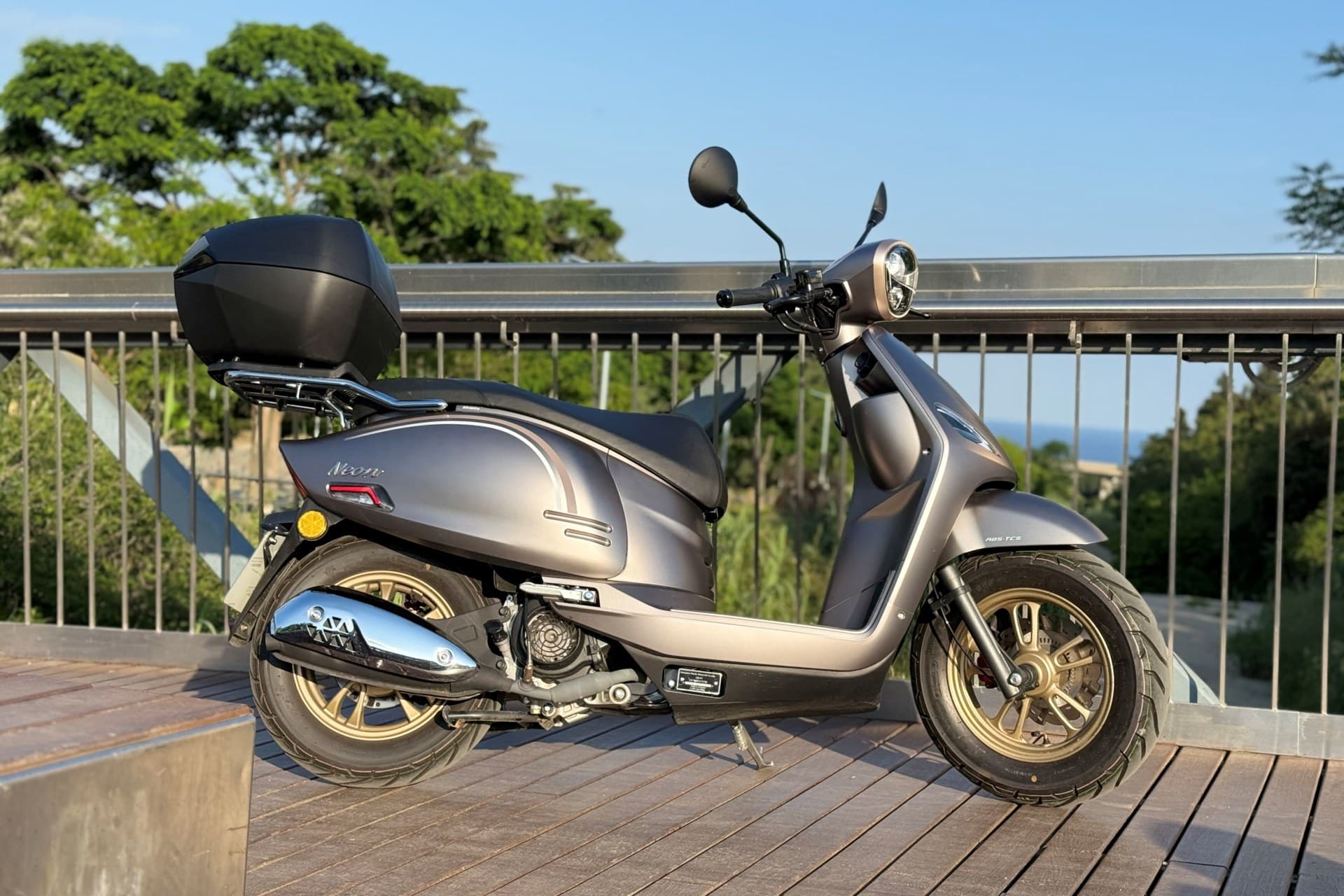 LETBE Neon 125 cc 2025