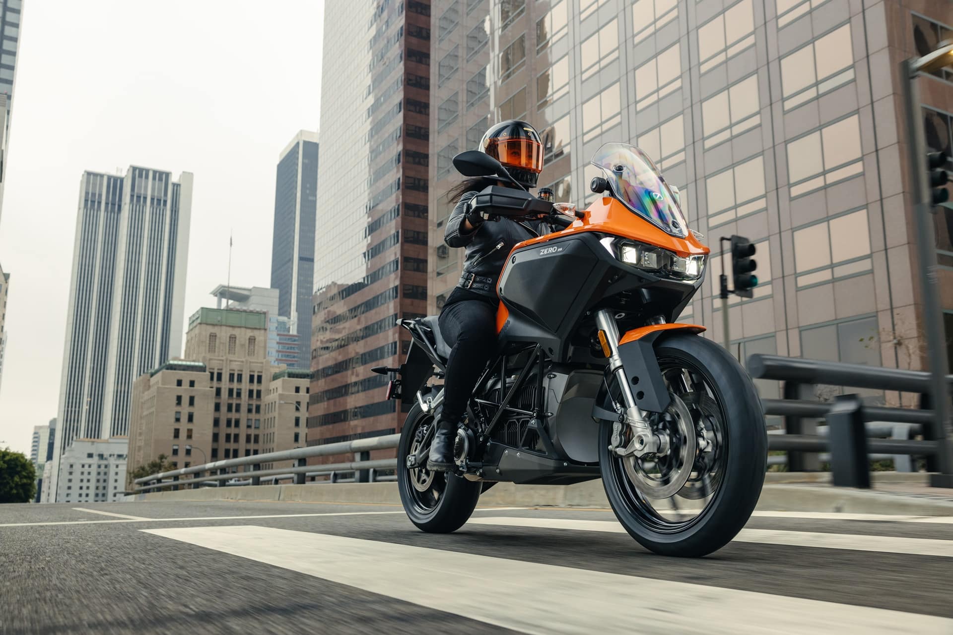 Mitos y realidades sobre las motos eléctricas: Zero Motorcycles nos responde con los datos en la mano