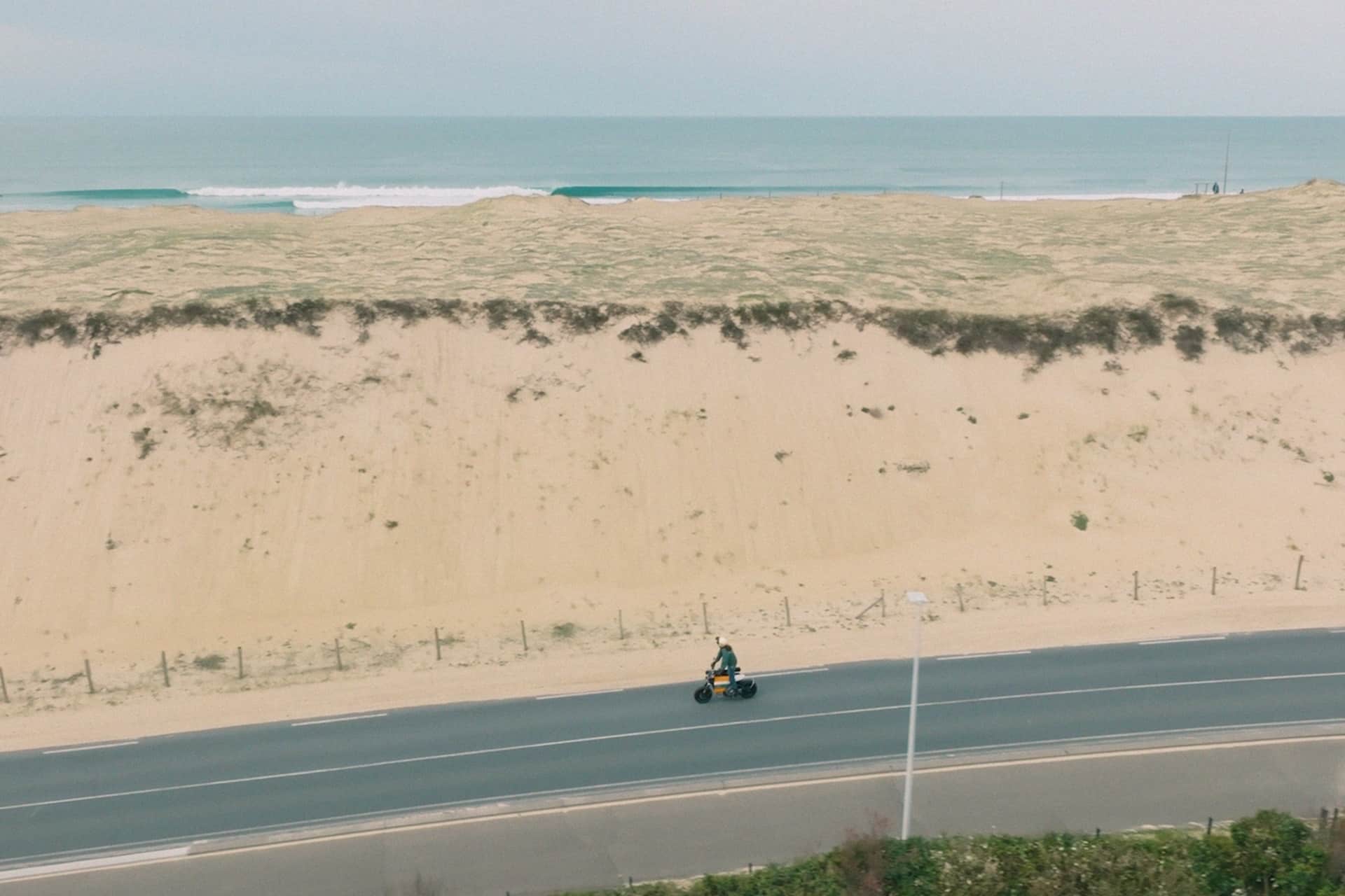 BMW DE 02 x Deus Ex Machina: Movilidad sonora
