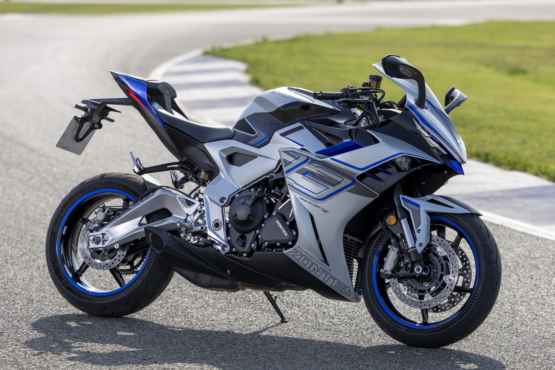 Prueba Zontes 703 RR 2025