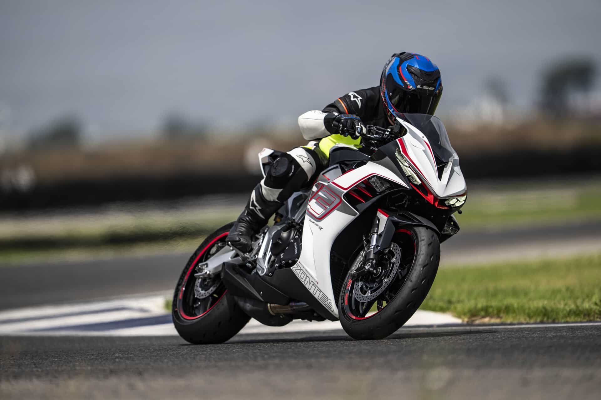 Prueba Zontes 703 RR 2025