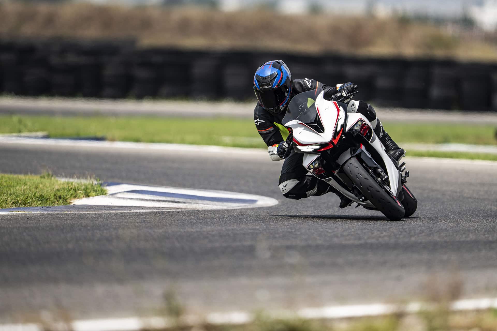Prueba Zontes 703 RR 2025