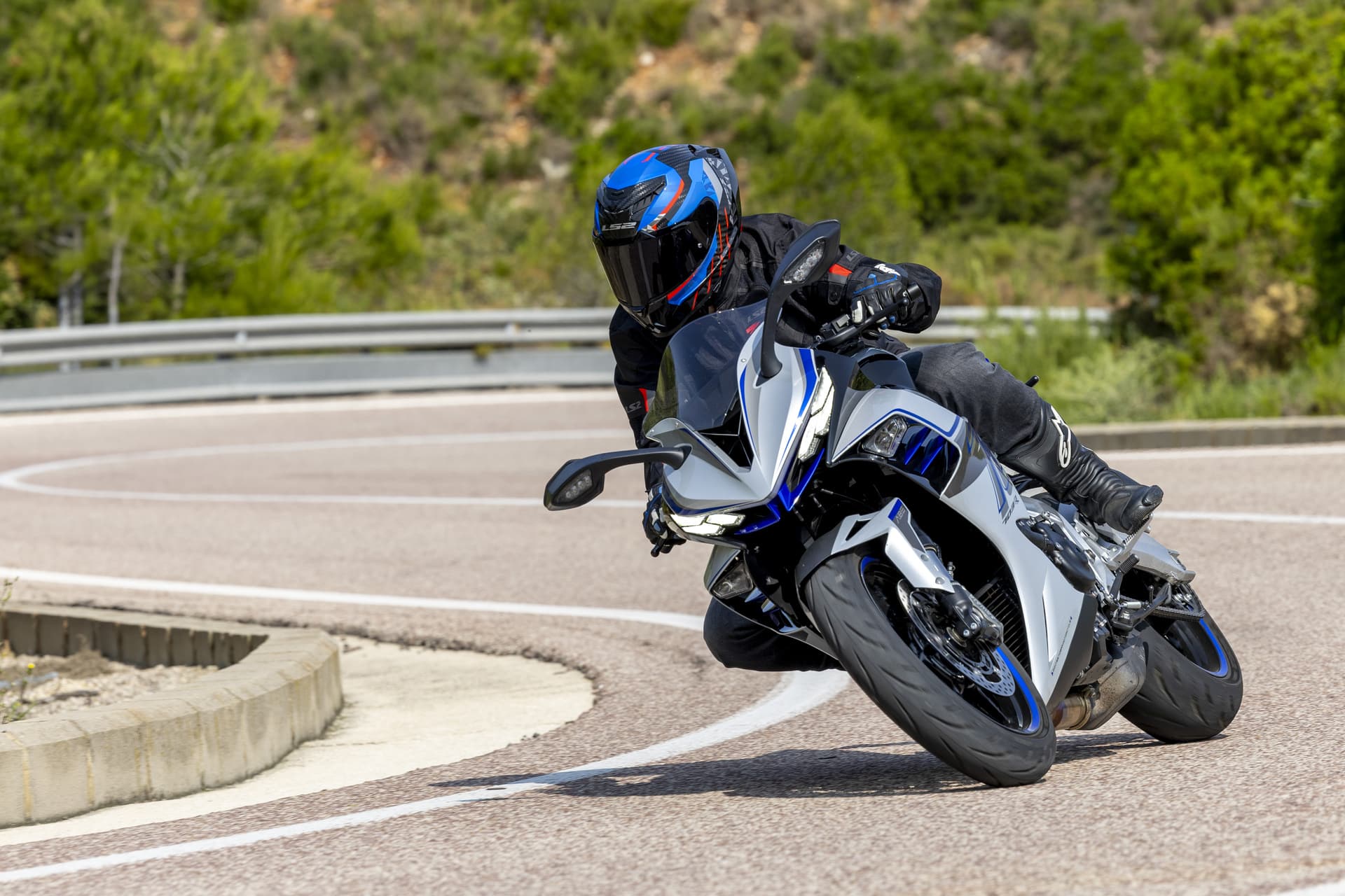 Prueba Zontes 703 RR 2025