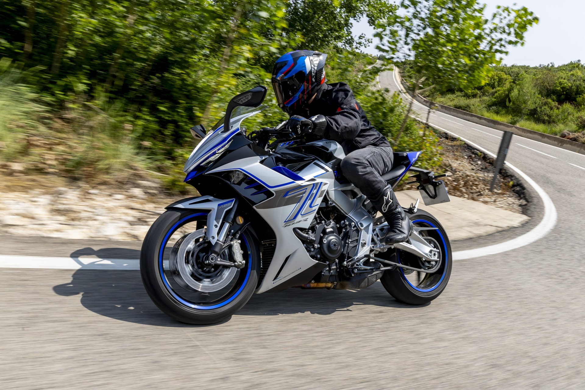 Prueba Zontes 703 RR 2025