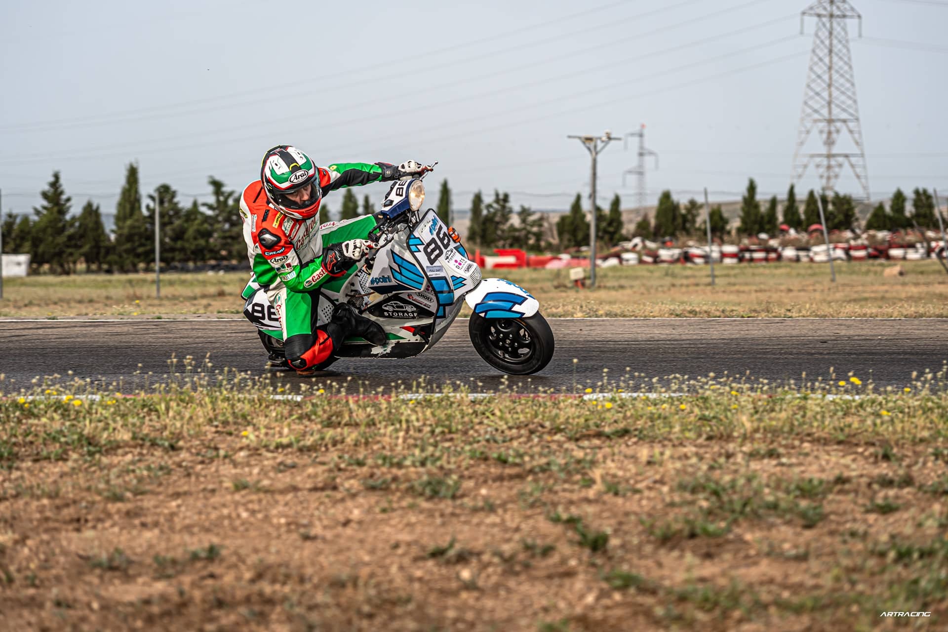 El Team Castrol by Polini se hace con la victoria en la “Vespa the Resistance 24h” 2025