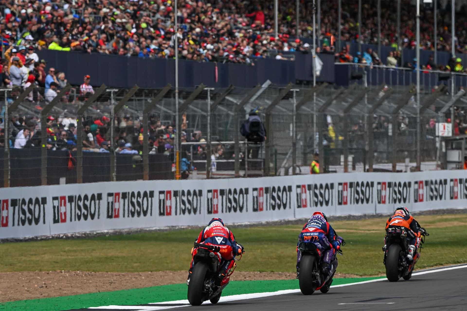 En Silverstone vivimos una carrera caótica, ¿qué pasará en MotorLand?