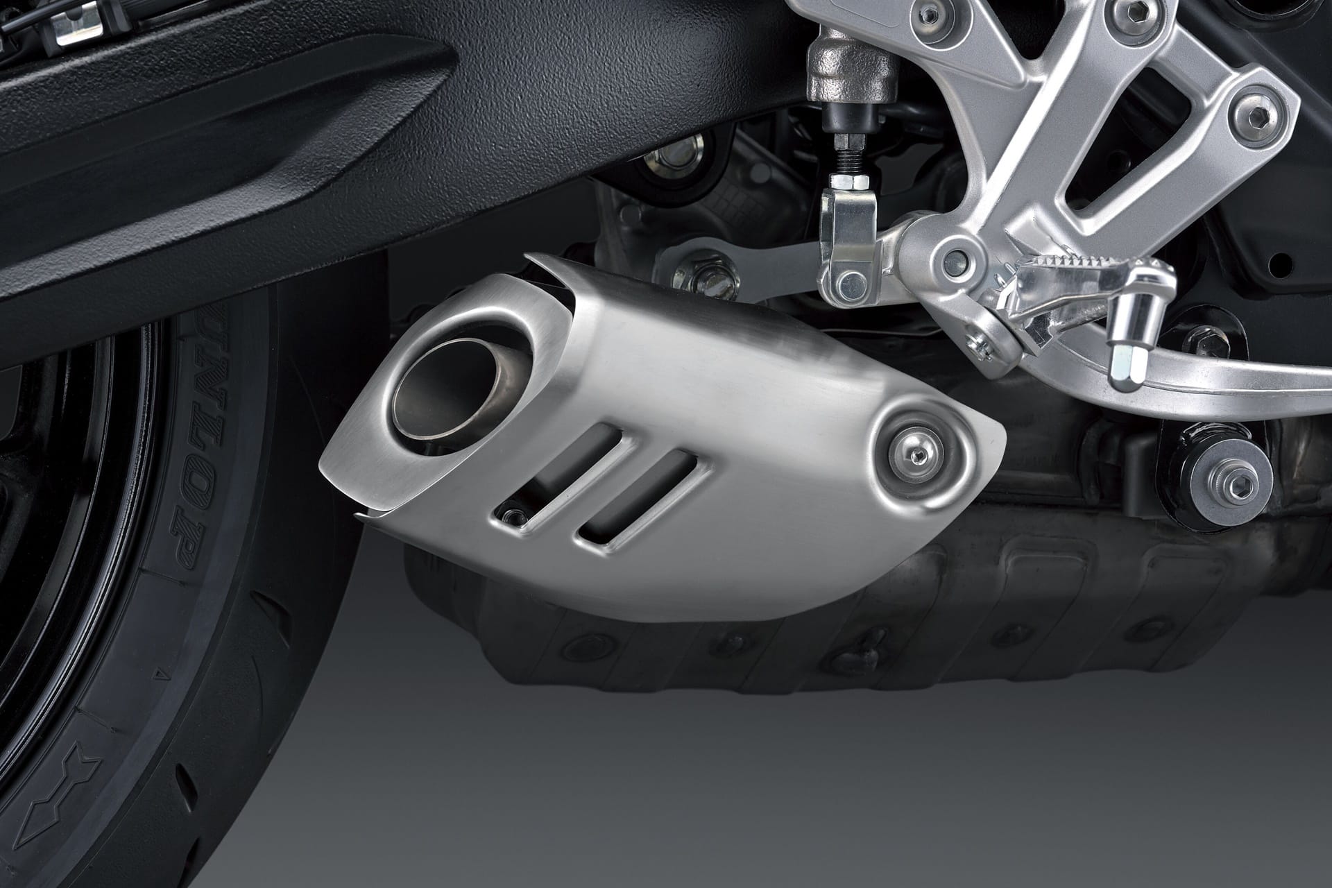 Nuevas Suzuki GSX-8TT y GSX-8T: “Atemporalidad tecnológica” con sabor Old School