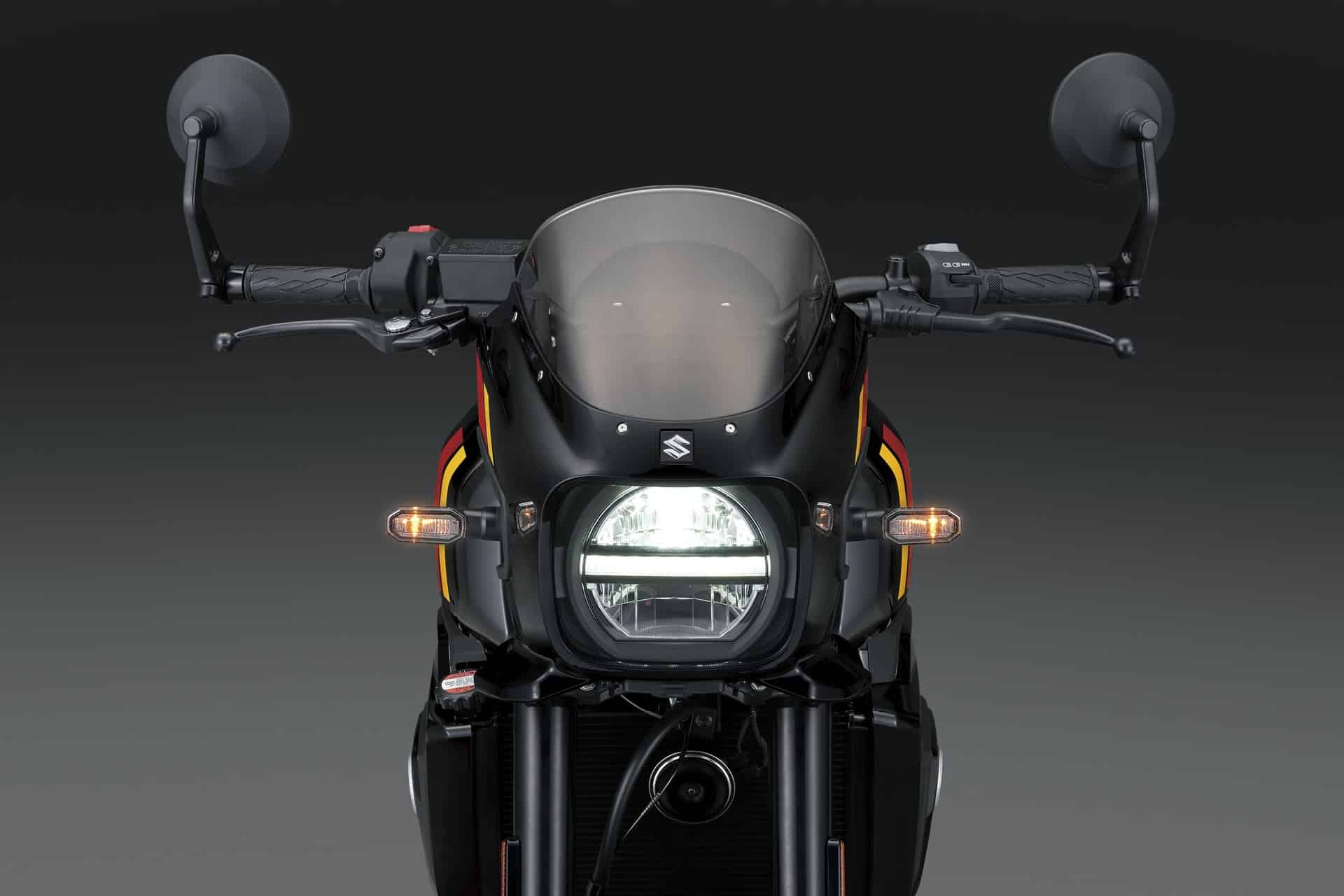 Nuevas Suzuki GSX-8TT y GSX-8T: “Atemporalidad tecnológica” con sabor Old School
