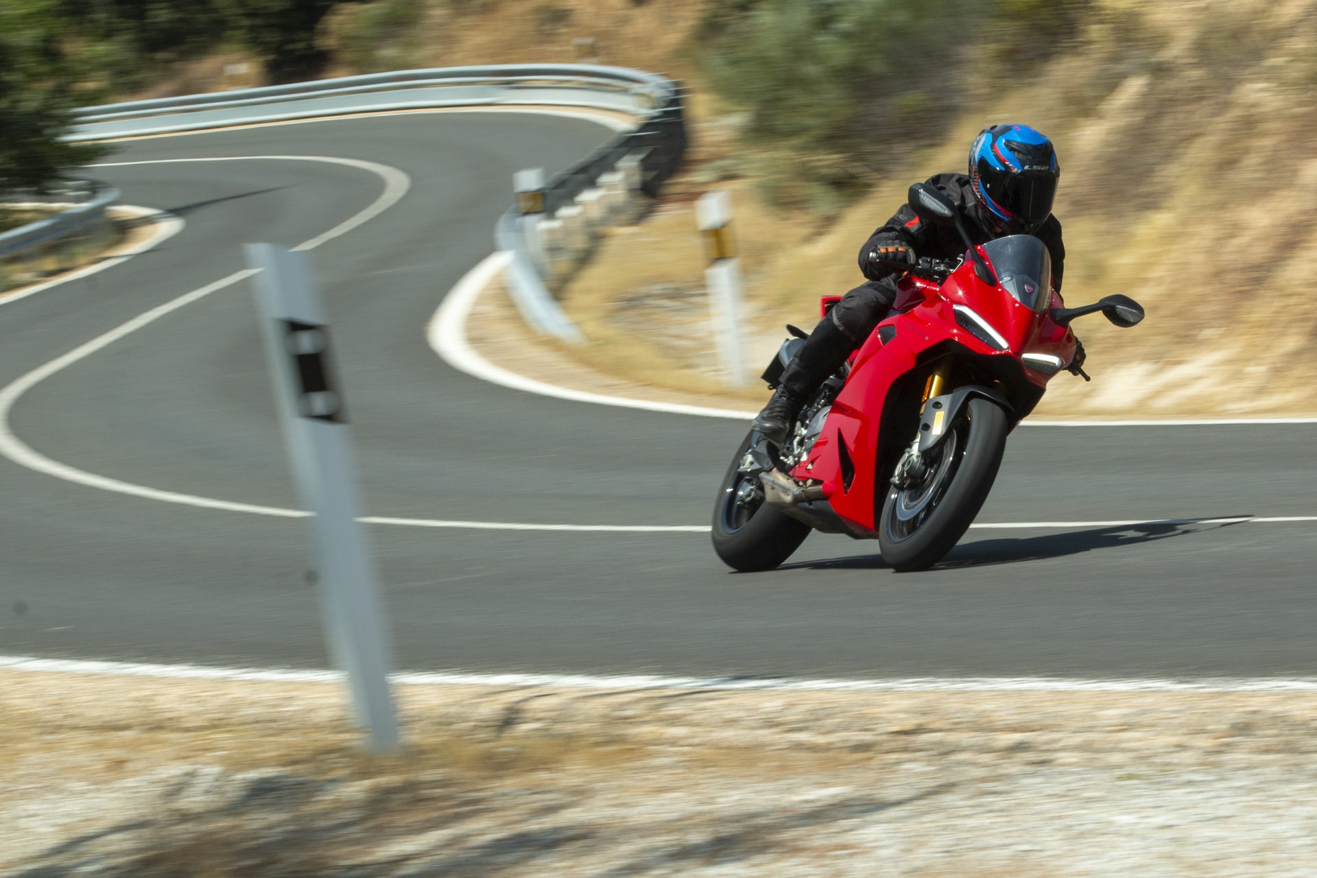 Prueba Ducati Panigale V2 2025