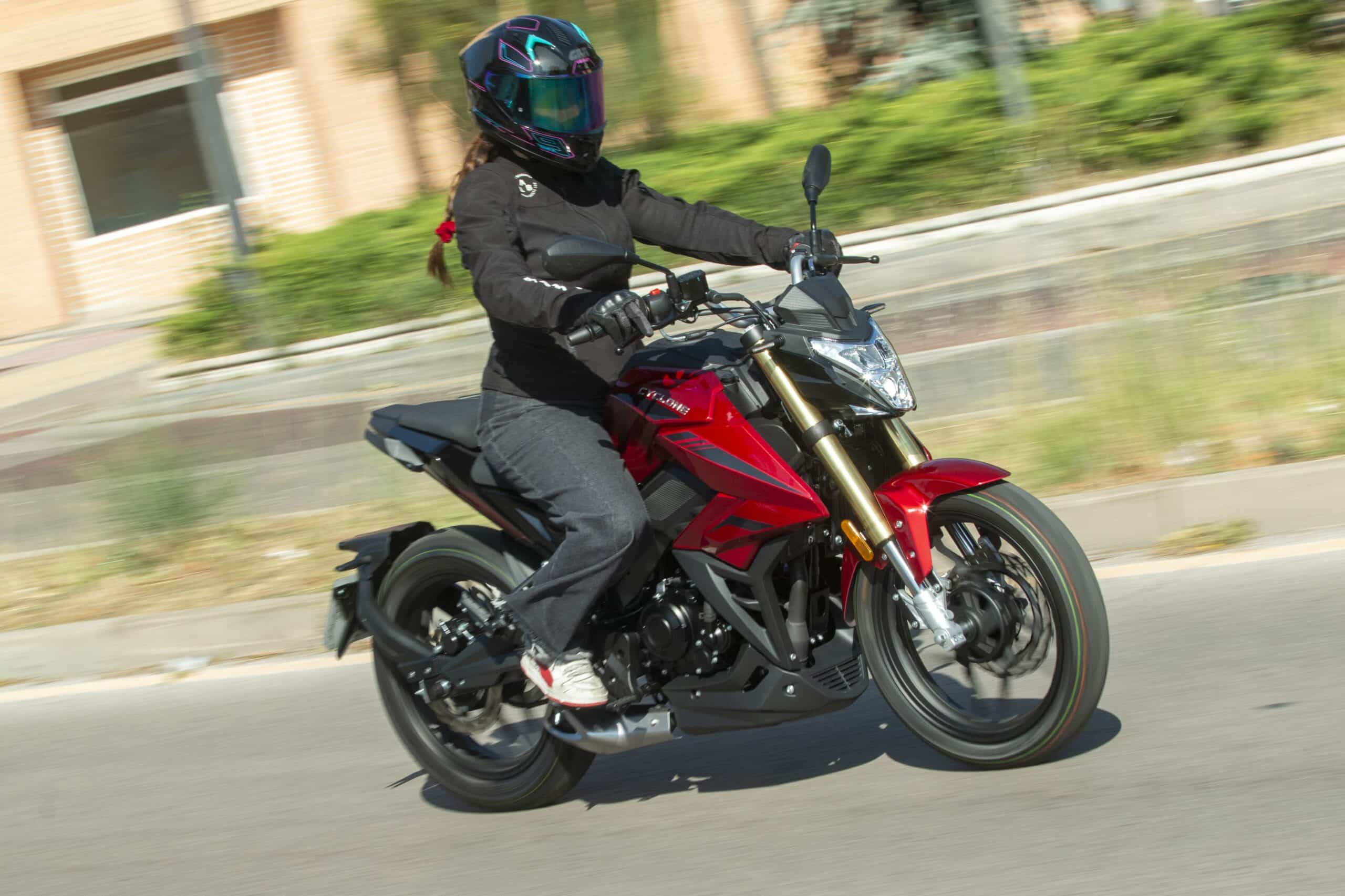 Prueba Cyclone Battlo 125 2025