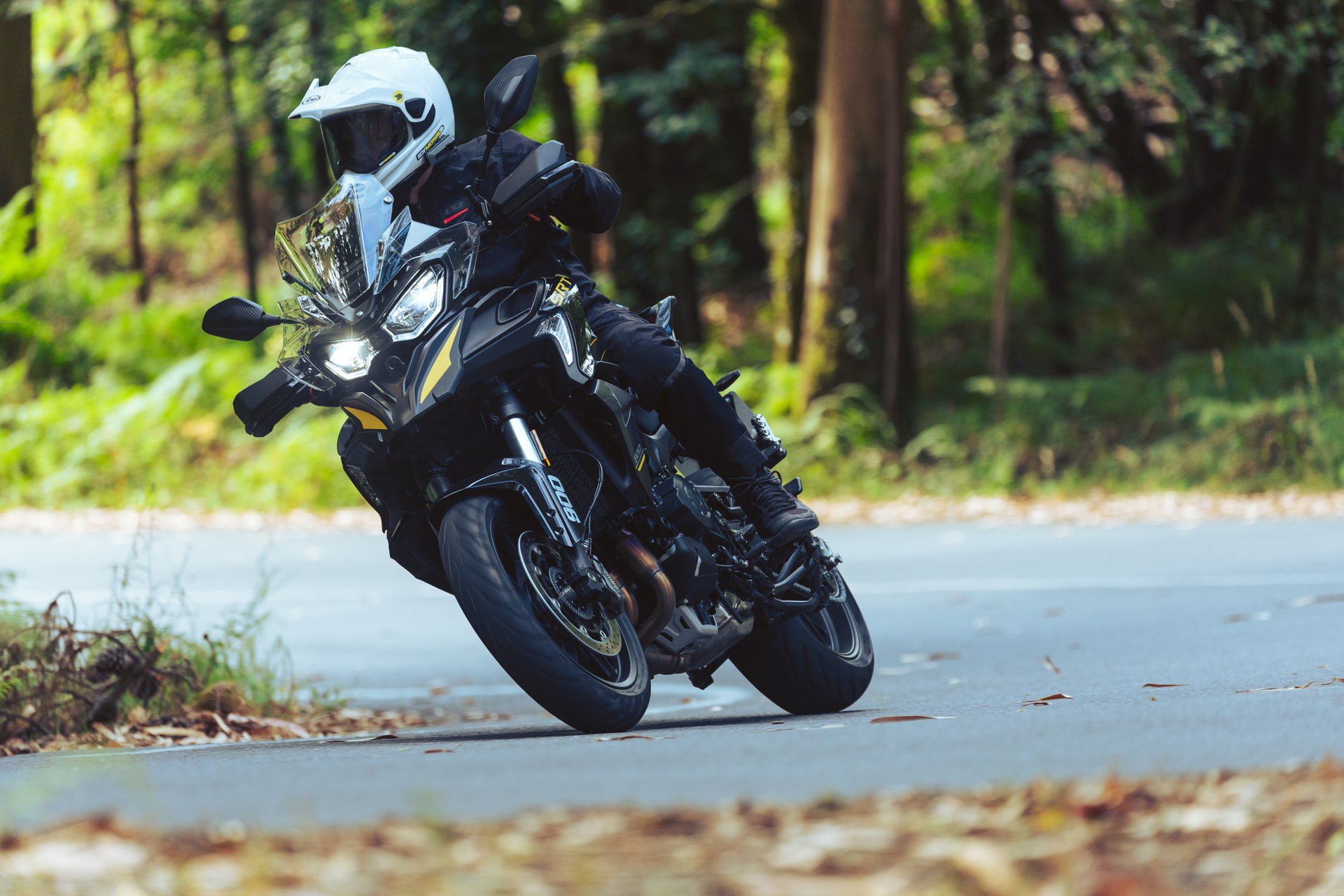 Prueba QJ Motor SRT 900 S/SX