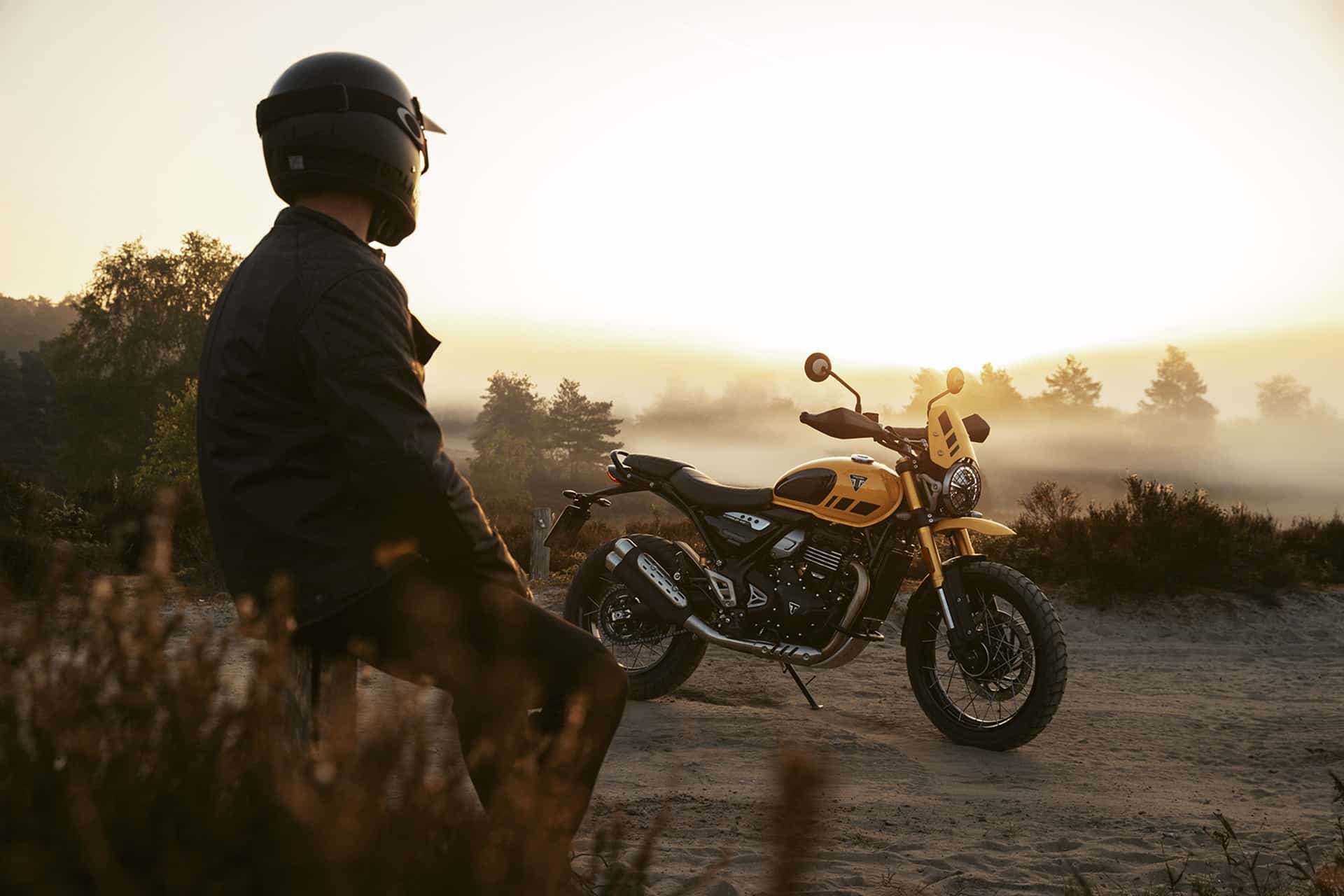 Triumph confirma la llegada de su nueva Scrambler 400 XC a los concesionarios europeos
