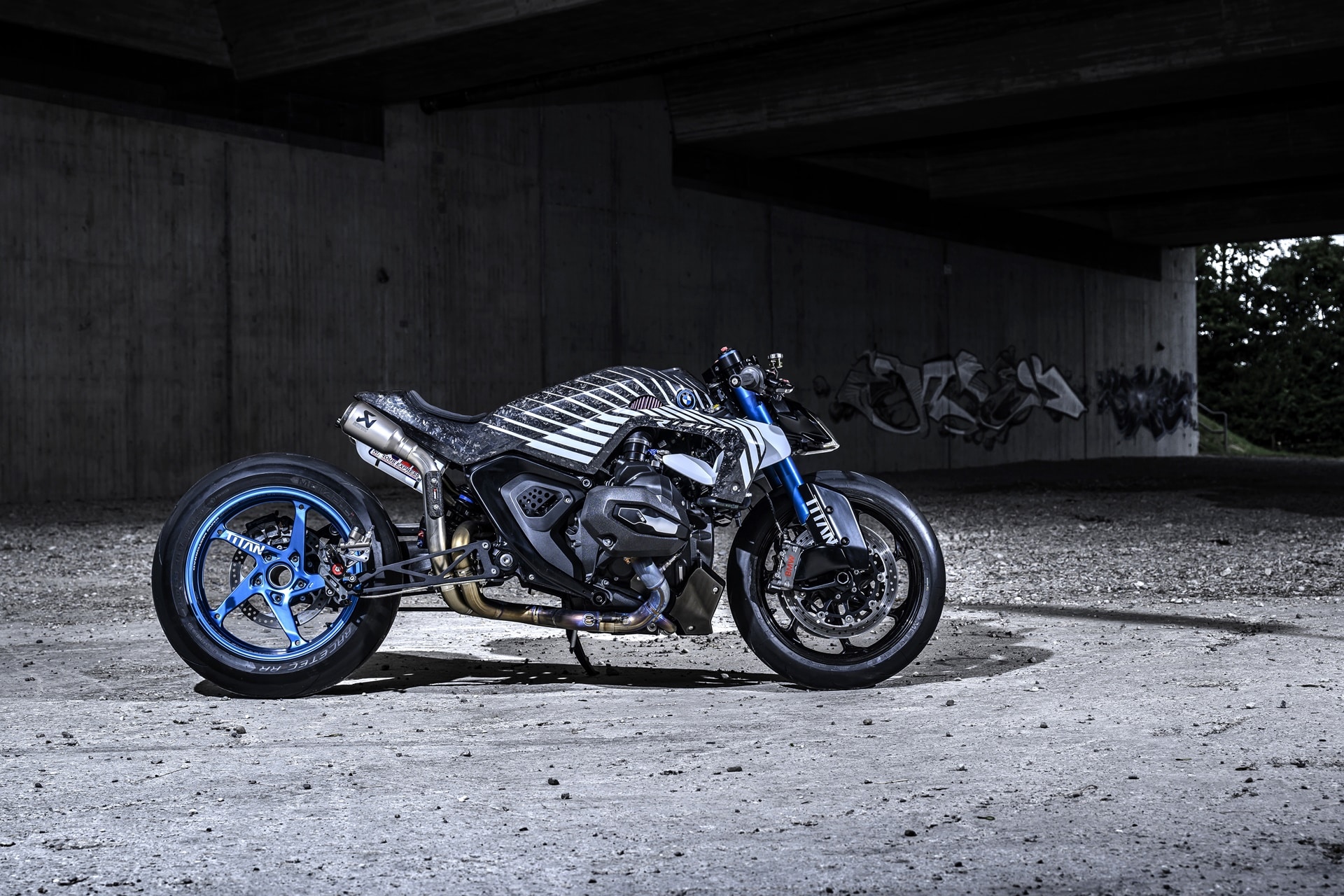 BMW R 1300 R Titan: La pasión por una marca, hecha moto