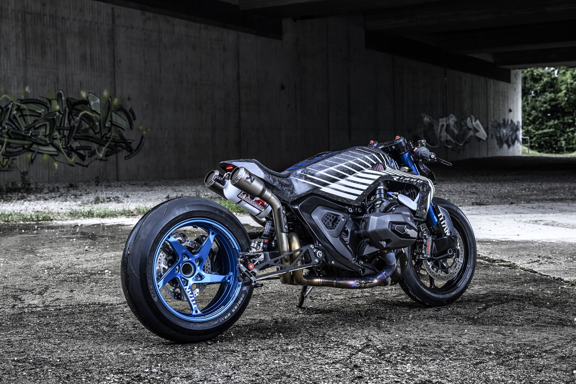 BMW R 1300 R Titan: La pasión por una marca, hecha moto