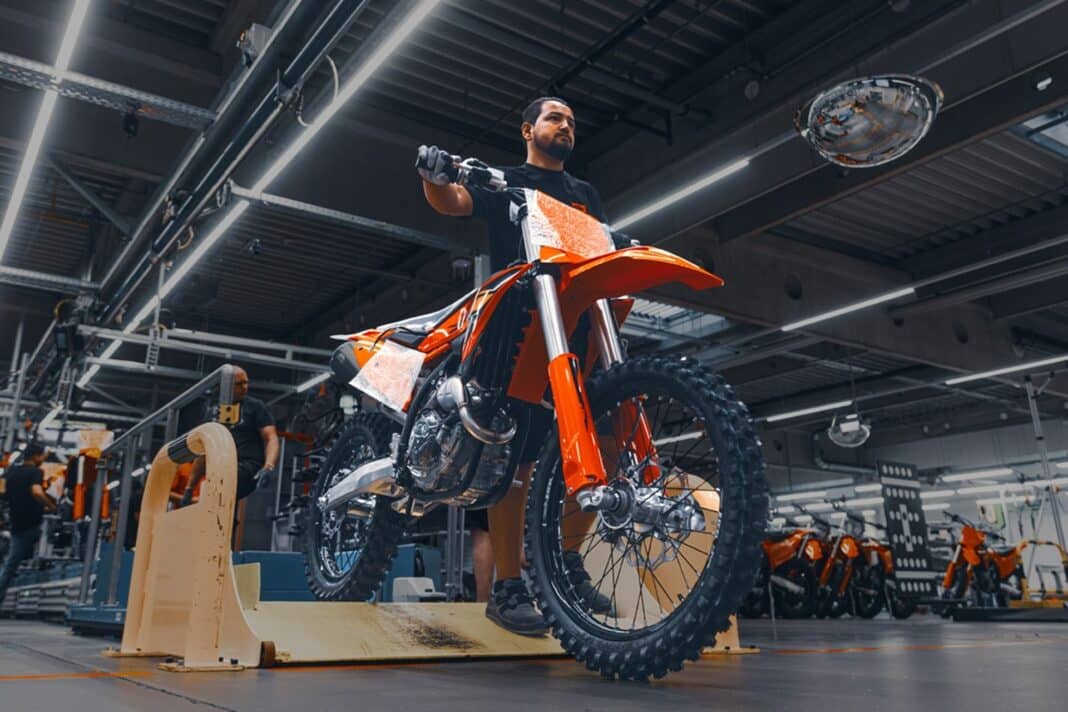 KTM AG reanuda la producción en sus cuatro líneas de Mattighofen y Munderfing