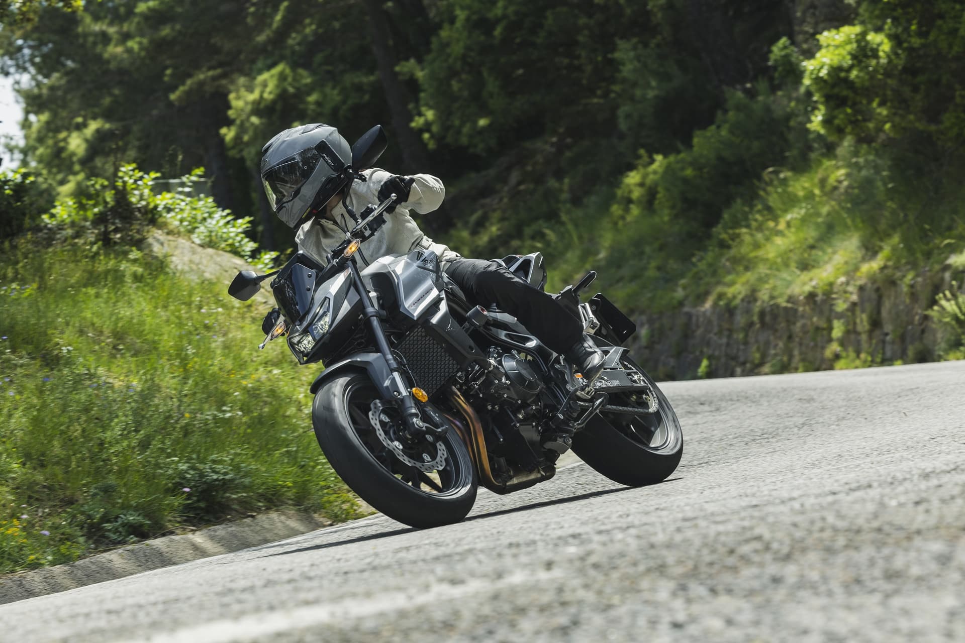 Prueba Honda CB750 Hornet 2025