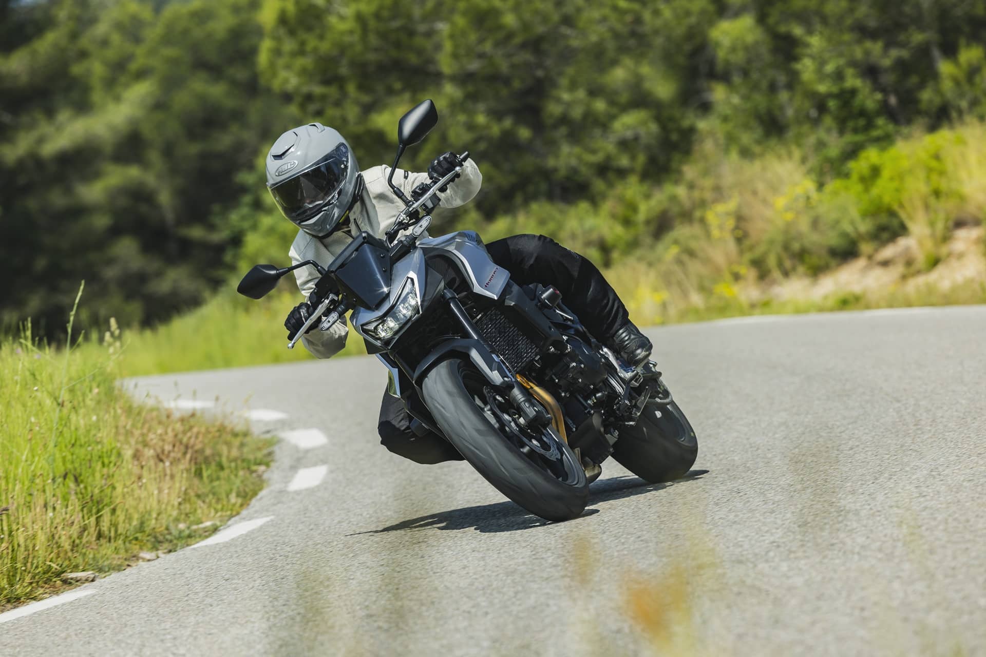 Prueba Honda CB750 Hornet 2025