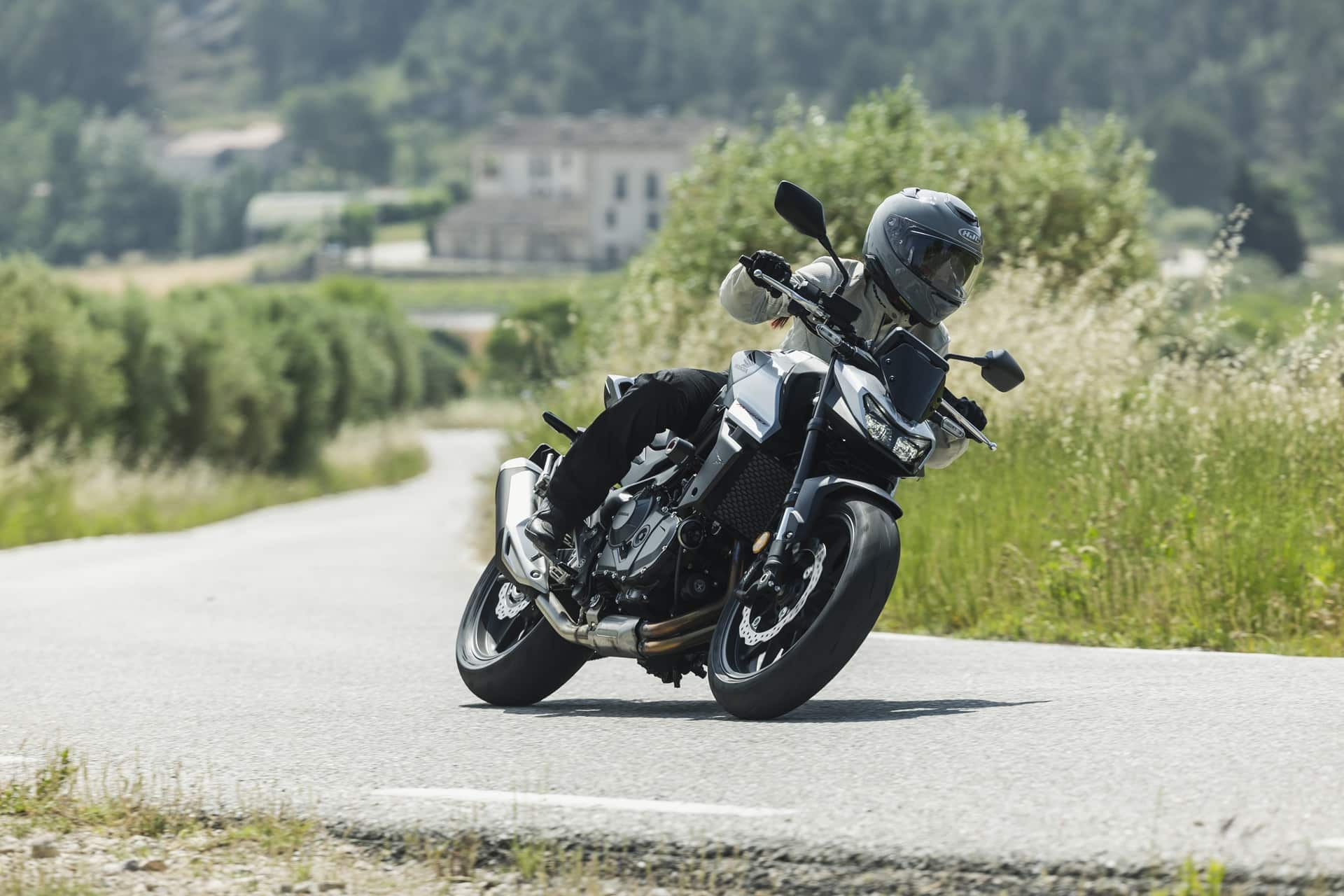 Prueba Honda CB750 Hornet 2025