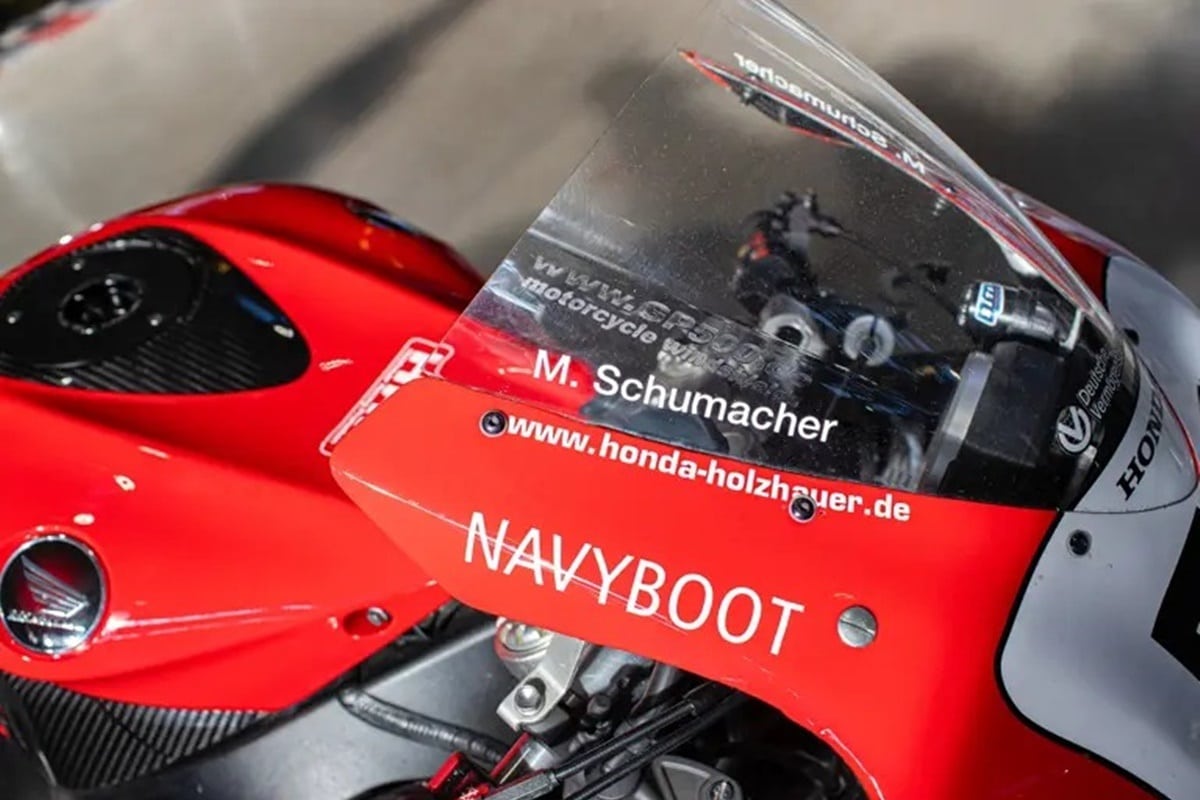 Un pedazo de la historia personal de Michael Schumacher puede ser tuyo: A la venta su Honda CBR1000RR SC59 de 2010