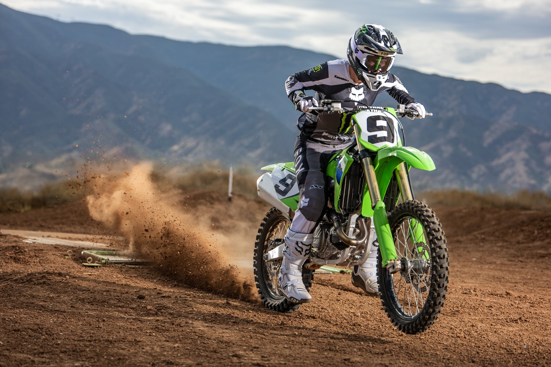 Nueva gama Kawasaki KX 2026: Cuatro modelos de diferentes disciplinas en cilindradas de 250 y 450 cc