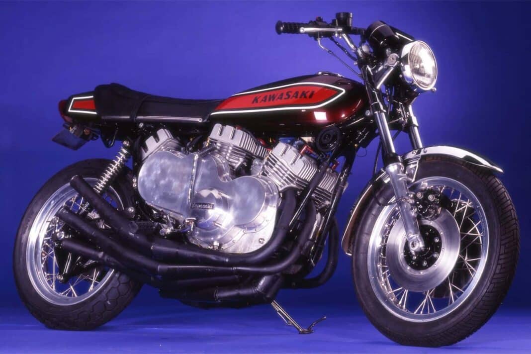 ¿Por qué conformarse con 4 cilindros pudiendo tener 9? La historia de la Kawasaki de Whitelock